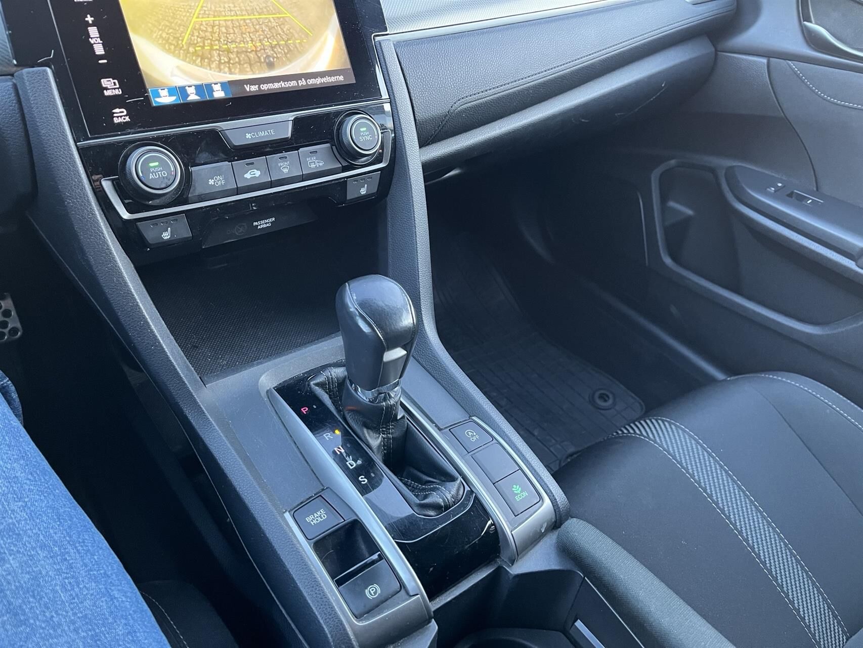 Billede af Honda Civic 1,0 VTEC Turbo Elegance Navi CVT 129HK 5d 6g Aut.