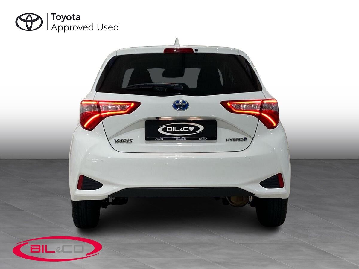 Billede af Toyota Yaris 1,5 Hybrid H2 Limited E-CVT 100HK 5d Trinl. Gear