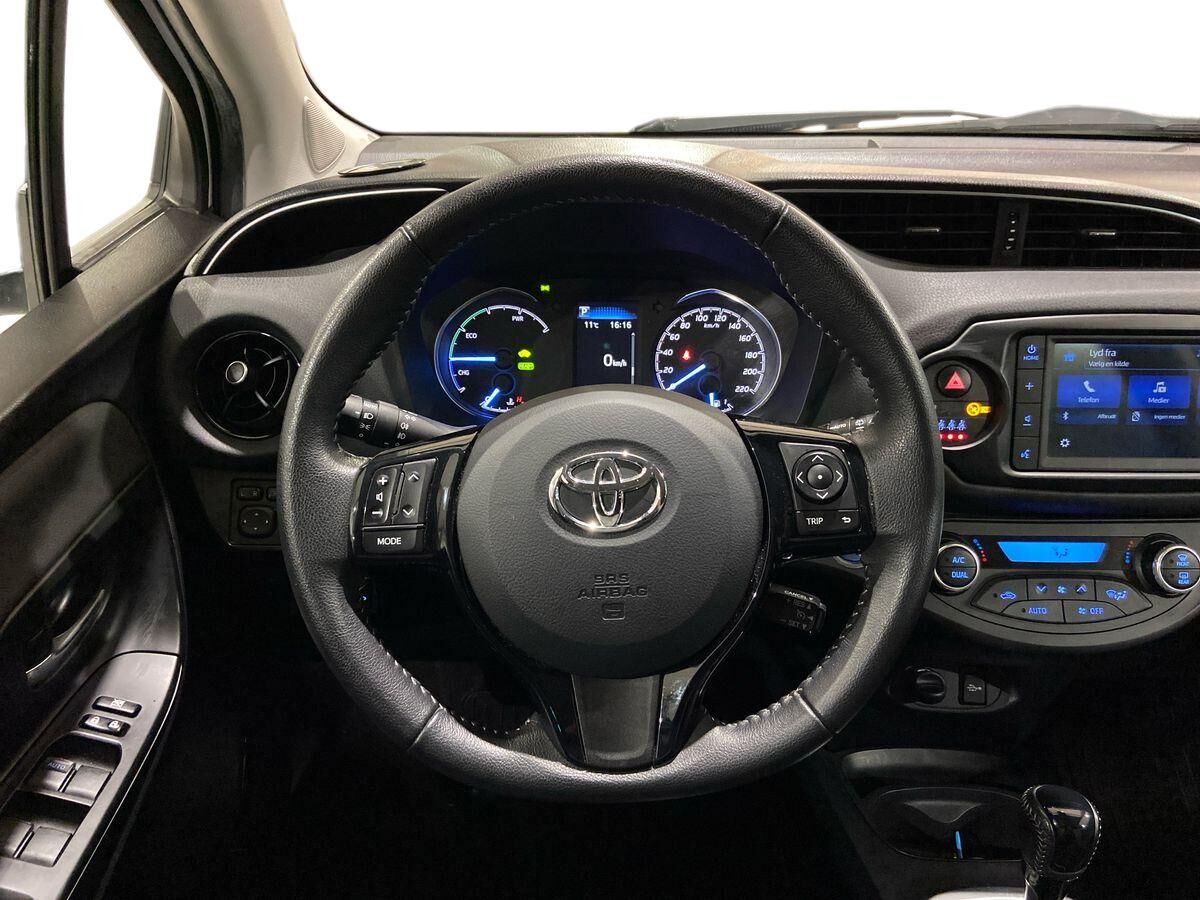 Billede af Toyota Yaris 1,5 Hybrid H2 Limited E-CVT 100HK 5d Trinl. Gear