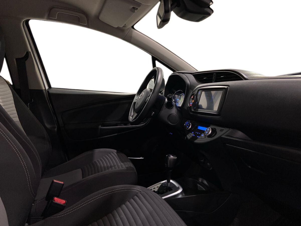 Billede af Toyota Yaris 1,5 Hybrid H2 Limited E-CVT 100HK 5d Trinl. Gear