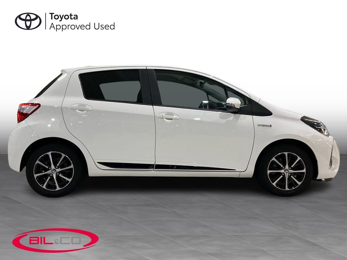 Billede af Toyota Yaris 1,5 Hybrid H2 Limited E-CVT 100HK 5d Trinl. Gear