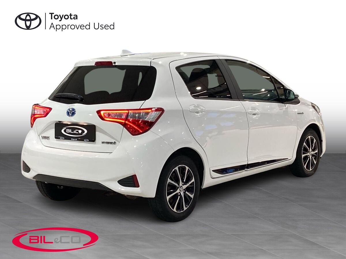 Billede af Toyota Yaris 1,5 Hybrid H2 Limited E-CVT 100HK 5d Trinl. Gear