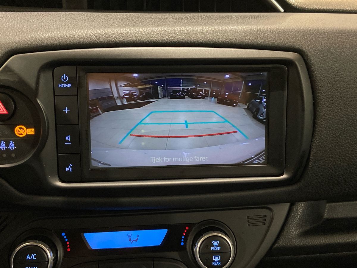 Billede af Toyota Yaris 1,5 Hybrid H2 Limited E-CVT 100HK 5d Trinl. Gear