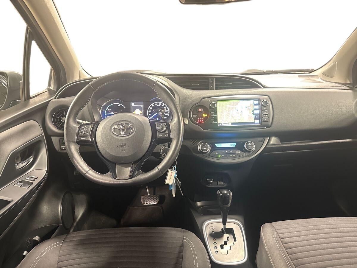 Billede af Toyota Yaris 1,5 Hybrid H2 Premium E-CVT 100HK 5d Trinl. Gear
