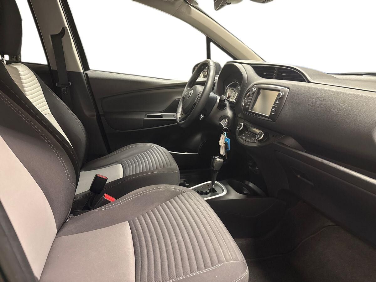 Billede af Toyota Yaris 1,5 Hybrid H2 Premium E-CVT 100HK 5d Trinl. Gear