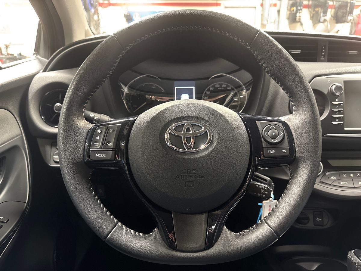 Billede af Toyota Yaris 1,5 Hybrid H2 Premium E-CVT 100HK 5d Trinl. Gear