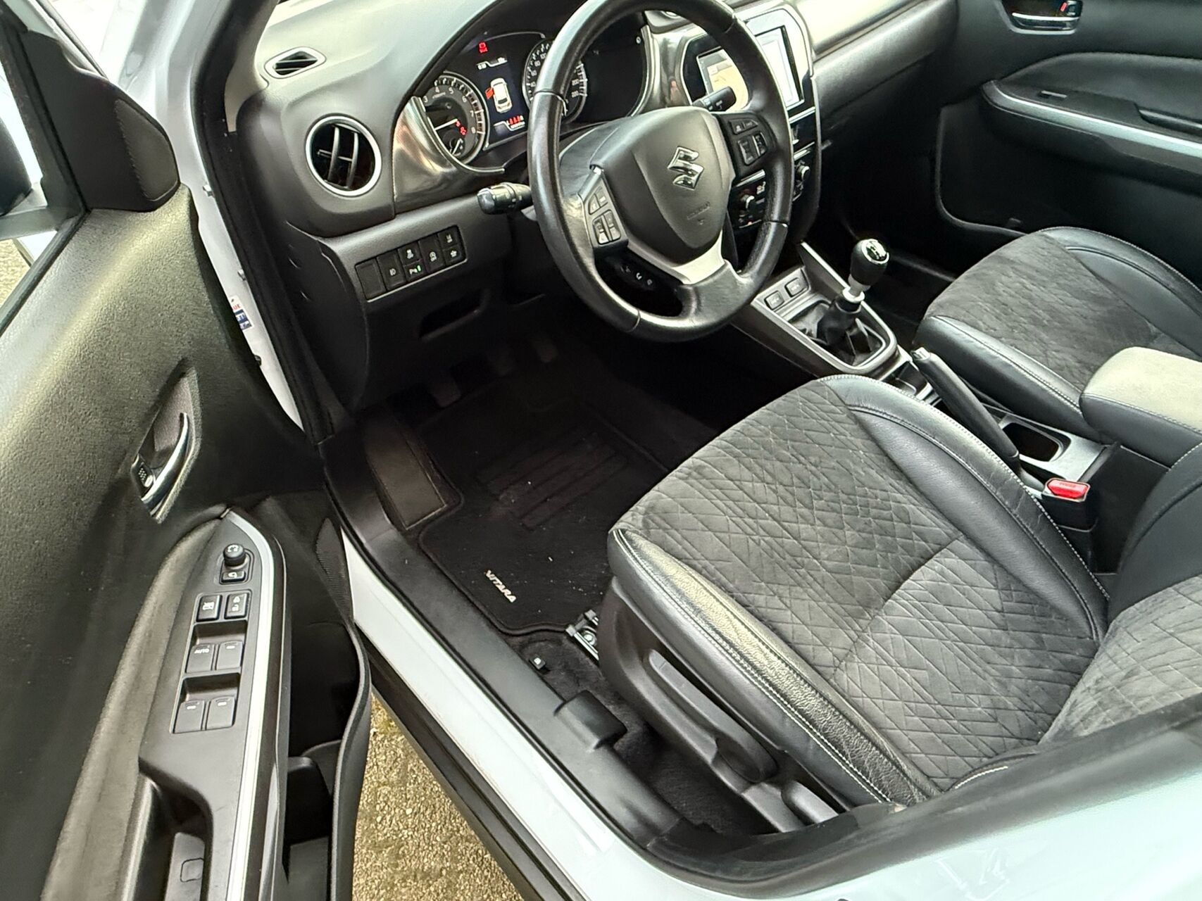 Billede af Suzuki Vitara 1,4 Boosterjet Adventure 140HK 5d 6g