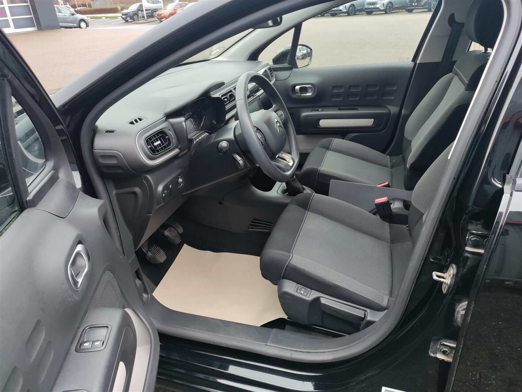 Billede af Citroën C3 1,2 PureTech Iconic Limited start/stop 82HK 5d