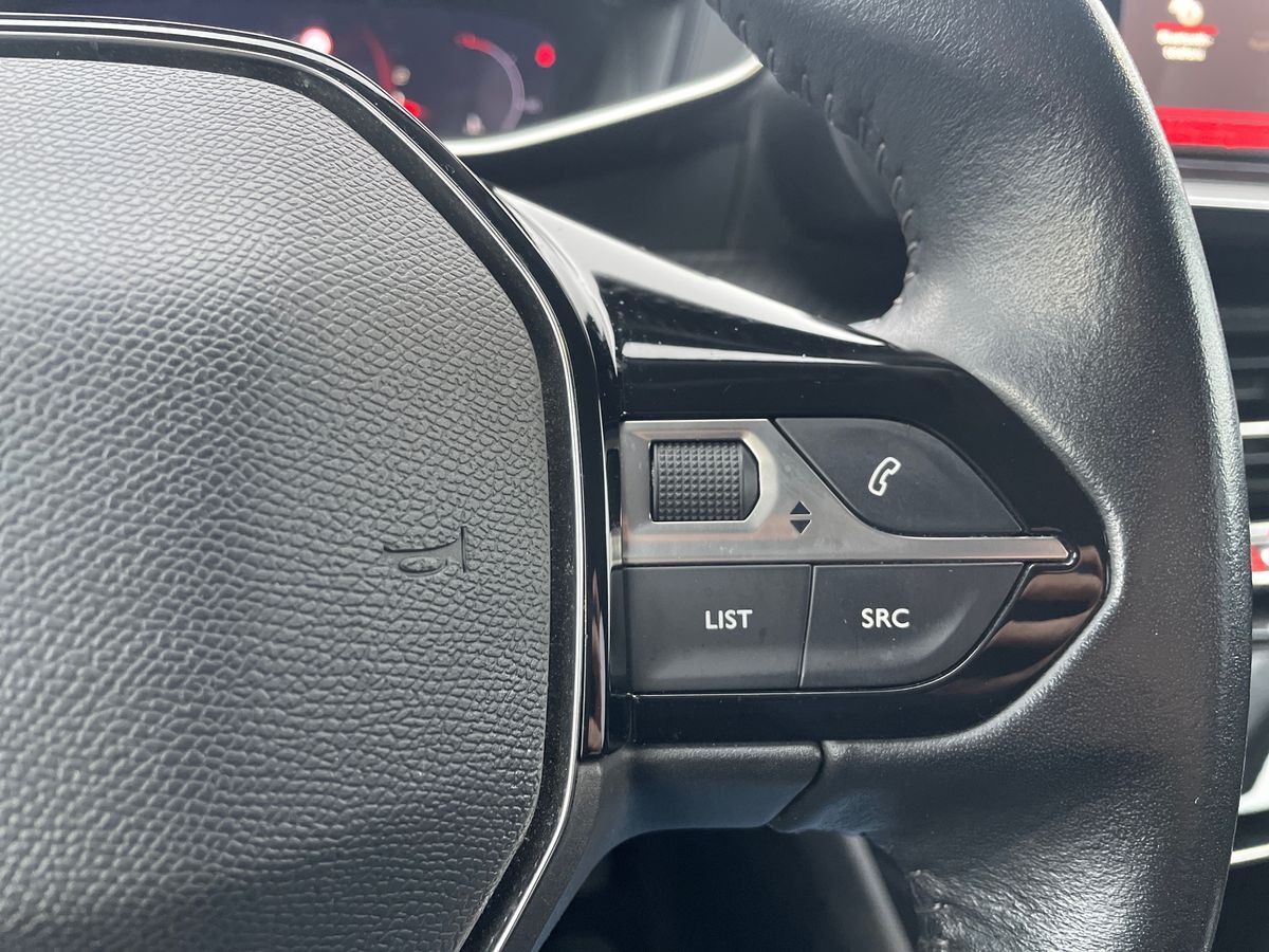 Billede af Peugeot 2008 1,2 PureTech Allure Pack 100HK 5d