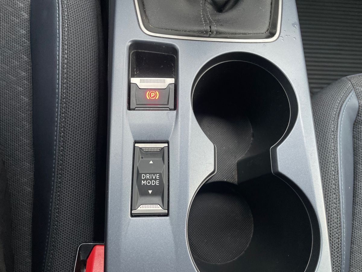 Billede af Peugeot 2008 1,2 PureTech Allure Pack 100HK 5d