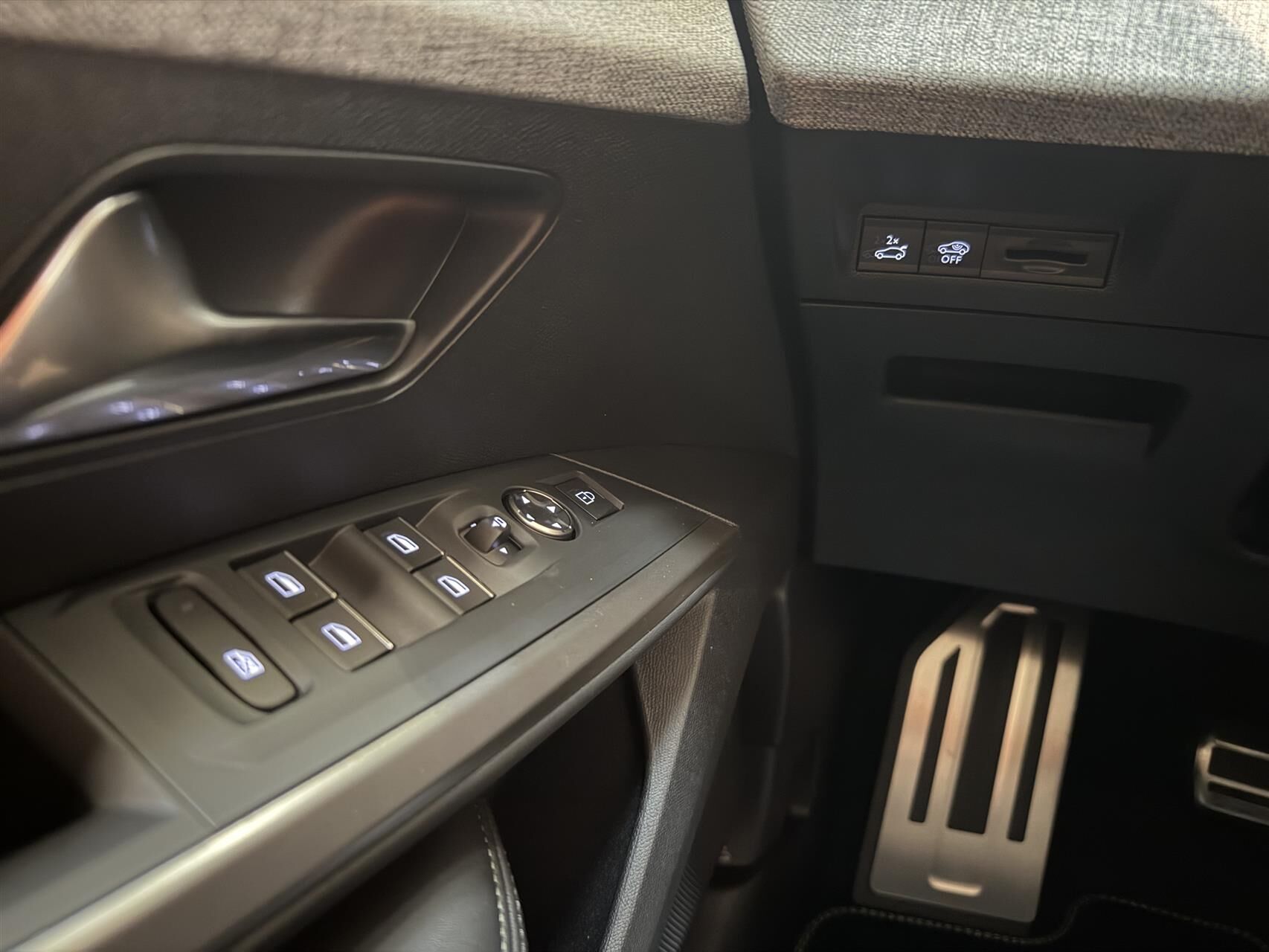 Billede af Peugeot e-5008 EL GT Pack 210HK 5d Aut.