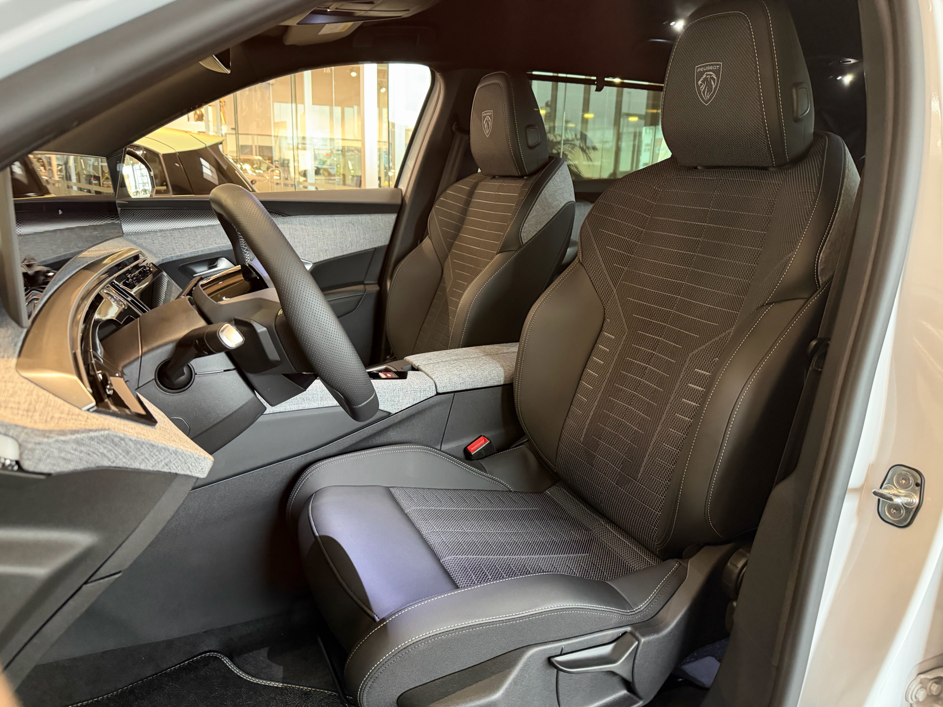 Billede af Peugeot e-5008 EL GT Pack 210HK 5d Aut.