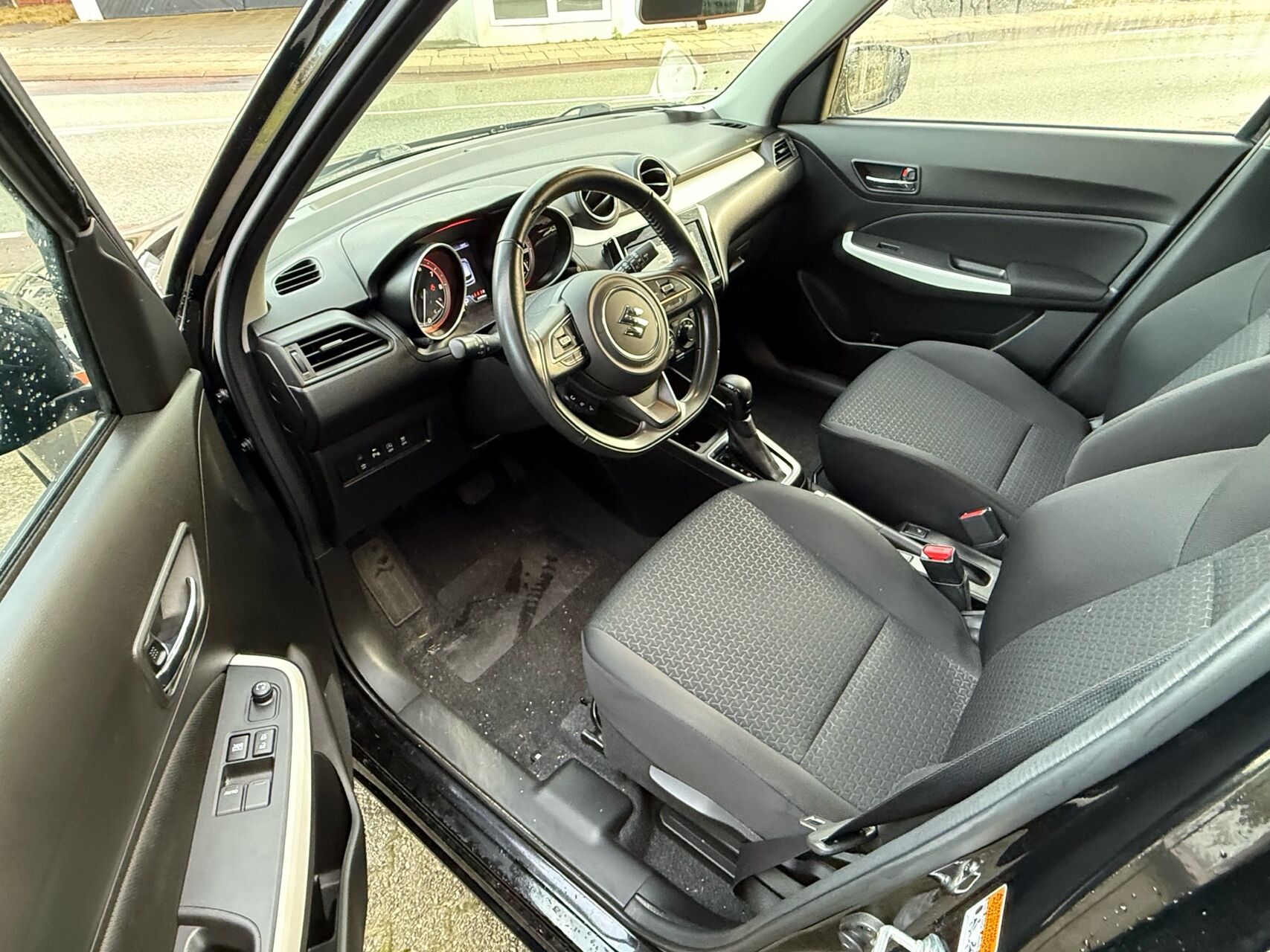 Billede af Suzuki Swift 1,2 Dualjet  Mild hybrid Action AEB CVT 83HK 5d Trinl. Gear