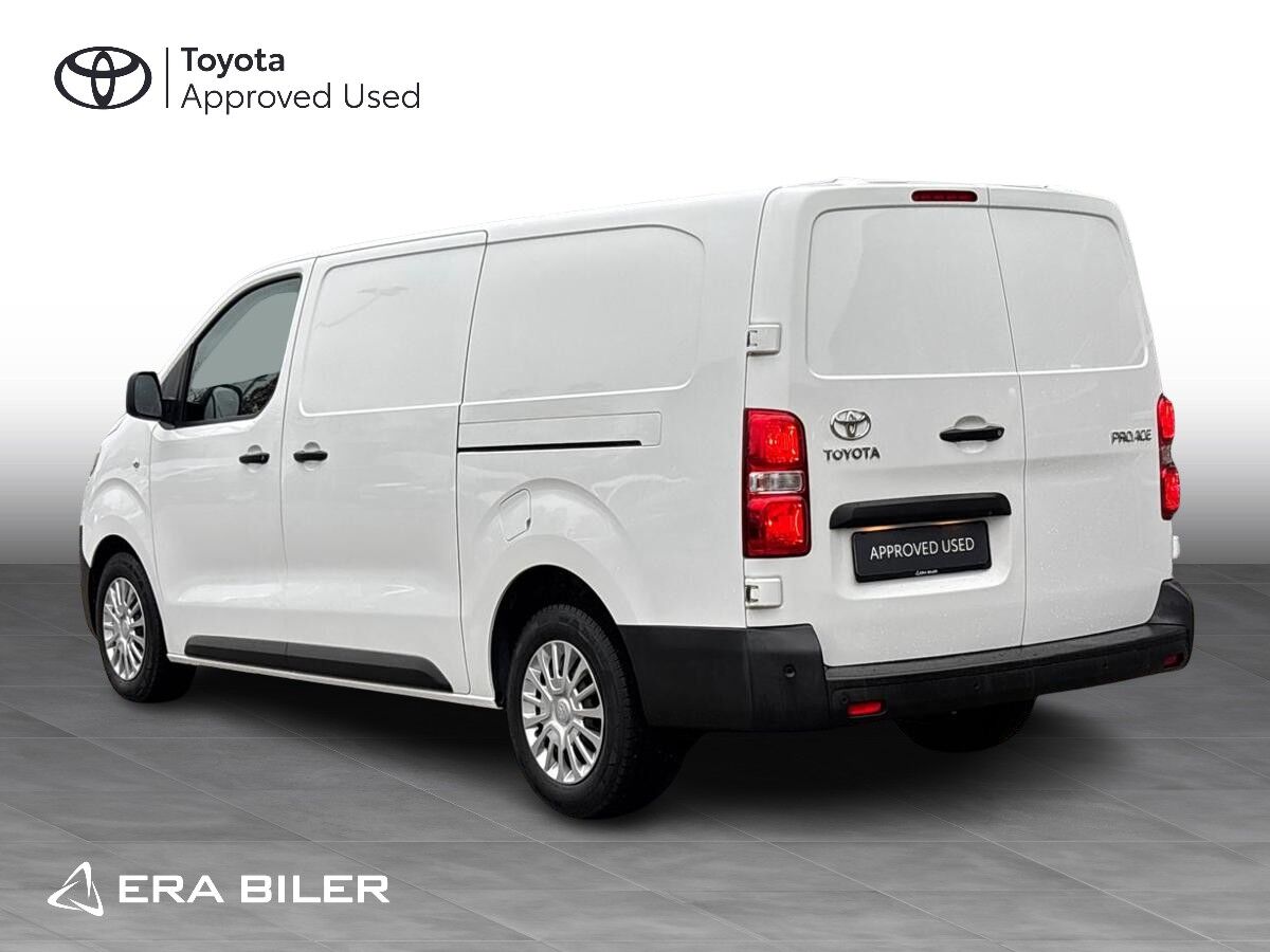 Billede af Toyota Proace Long 2,0 D Comfort Master m/dobbelt skydedør 122HK Van 8g Aut.