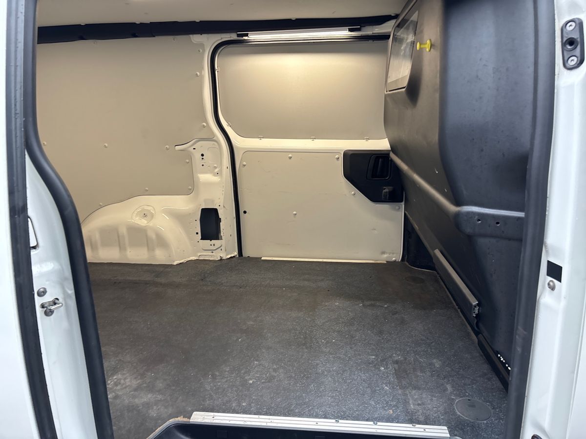 Billede af Toyota Proace Long 2,0 D Comfort Master m/dobbelt skydedør 122HK Van 8g Aut.