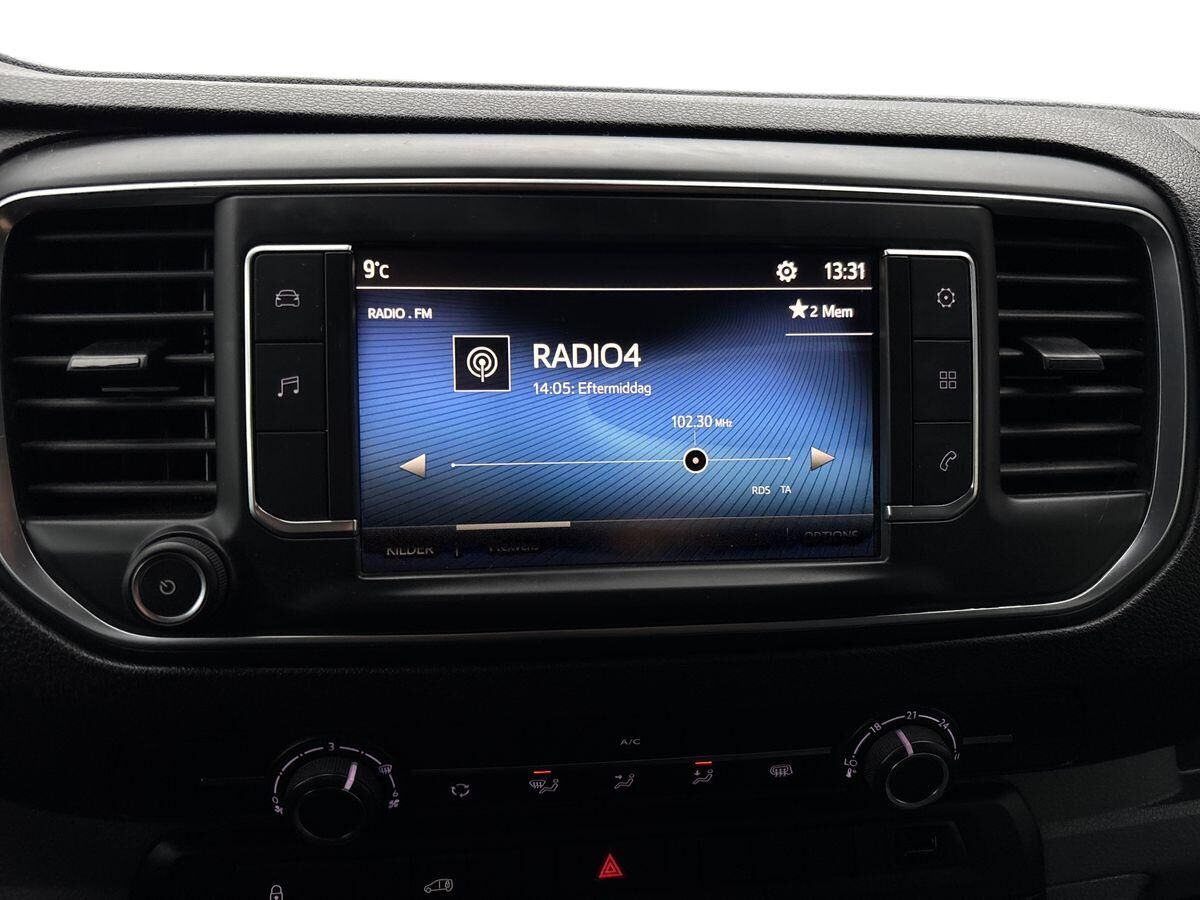 Billede af Toyota Proace Long 2,0 D Comfort Master m/dobbelt skydedør 122HK Van 8g Aut.