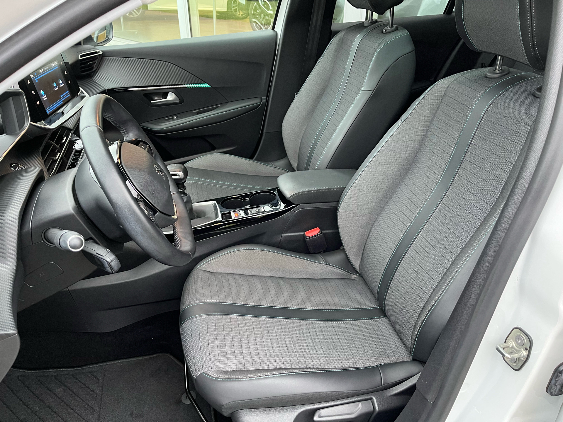 Billede af Peugeot 208 1,5 BlueHDi Allure Sky 102HK 5d 6g