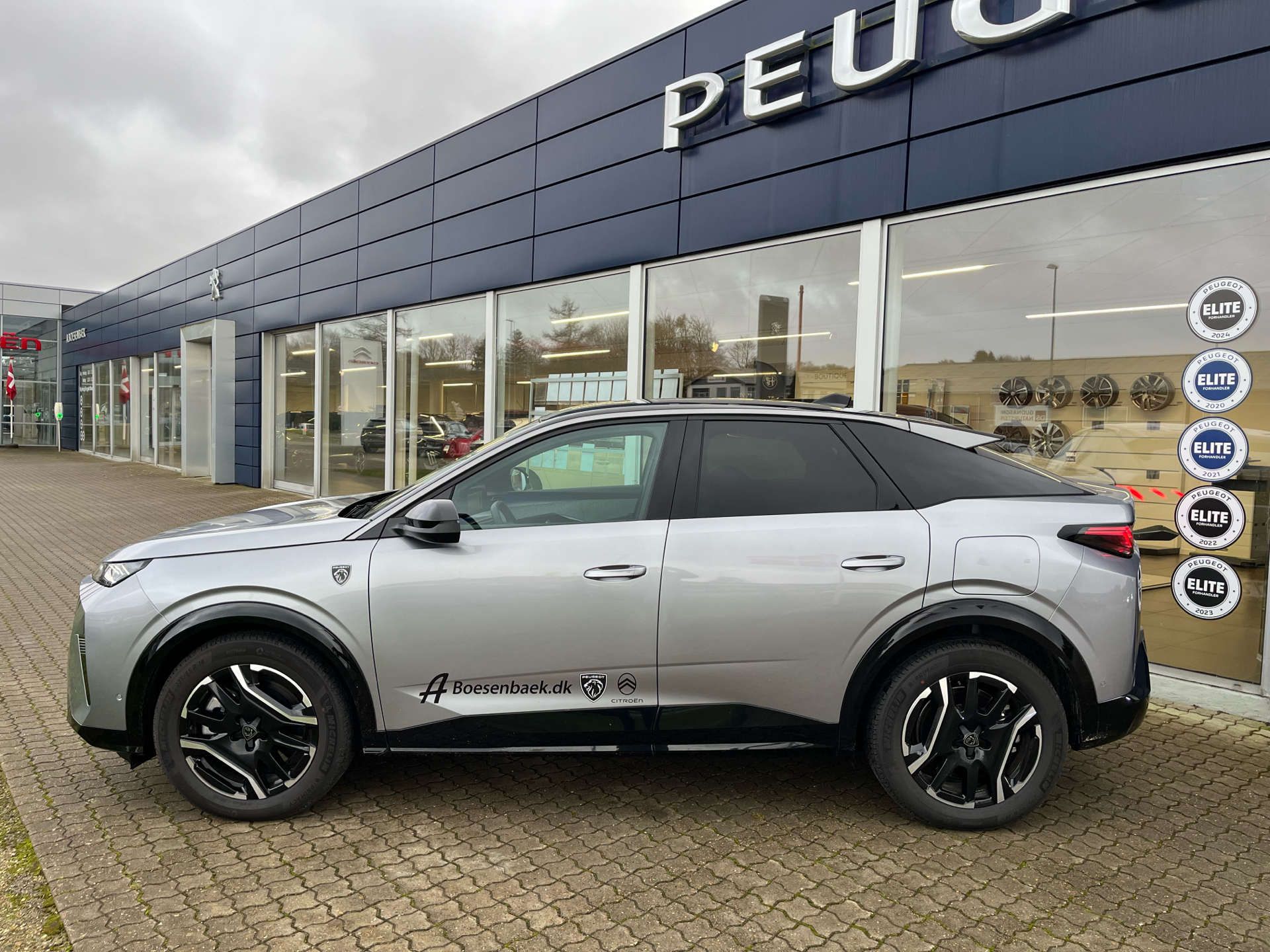 Billede af Peugeot e-3008 EL GT Pack 210HK 5d Aut.