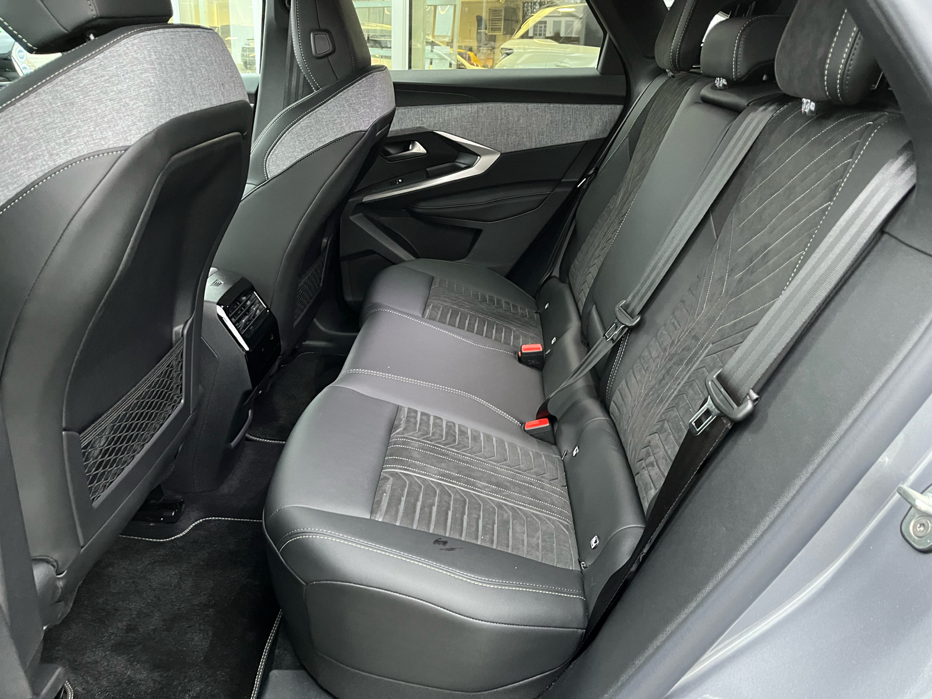 Billede af Peugeot e-3008 EL GT Pack 210HK 5d Aut.