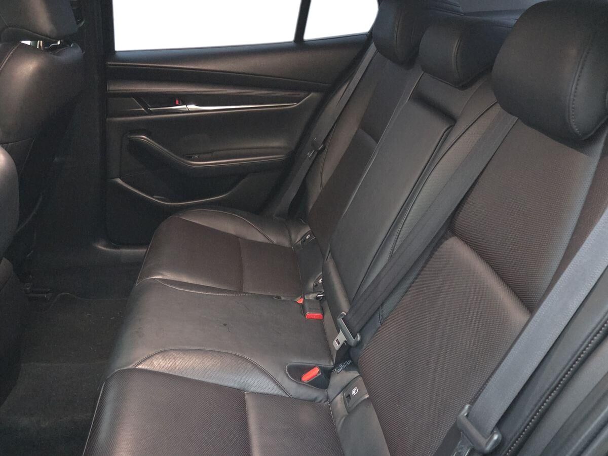 Billede af Mazda 3 2,0 Skyactiv-G  Mild hybrid Cosmo 122HK 6g Aut.