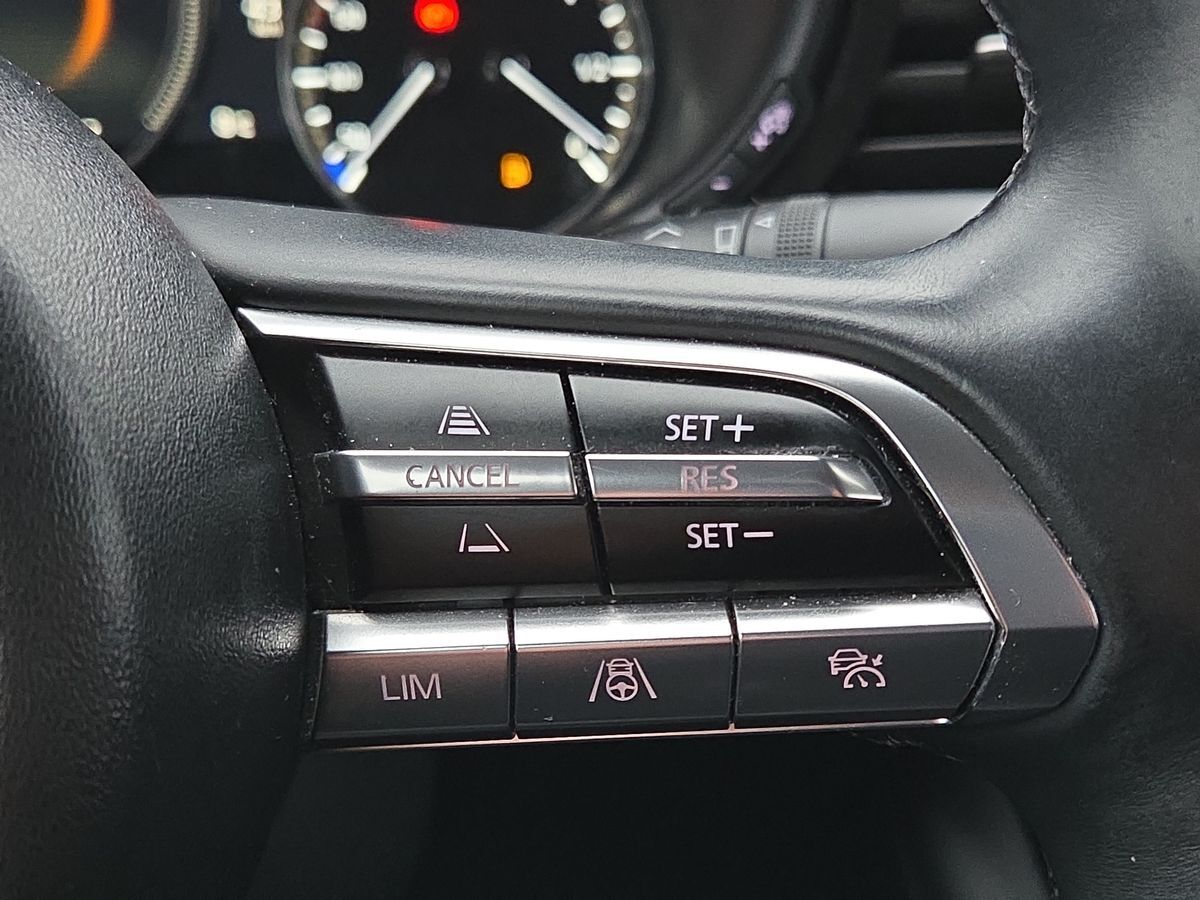 Billede af Mazda 3 2,0 Skyactiv-G  Mild hybrid Cosmo 122HK 6g Aut.