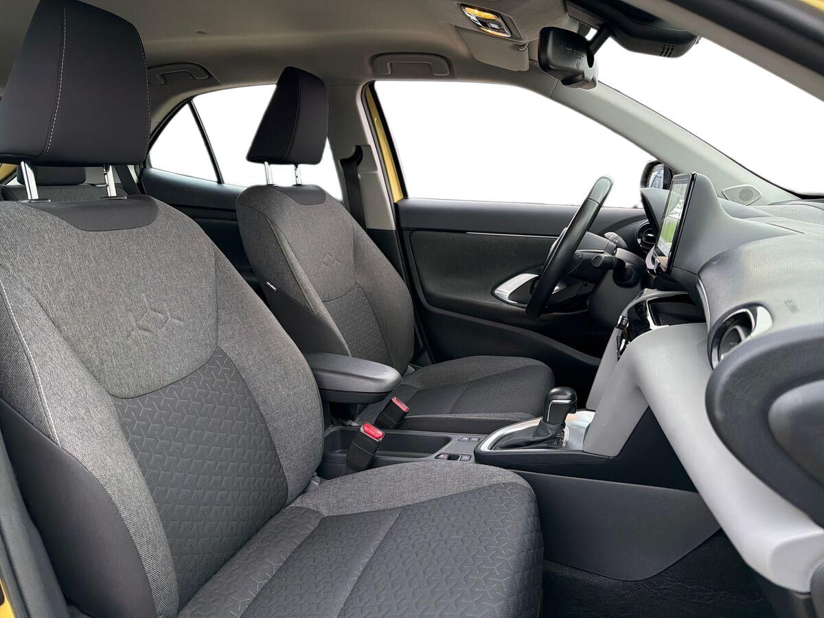 Billede af Toyota Yaris Cross 1,5 Hybrid Active Technology Plus 116HK 5d Trinl. Gear