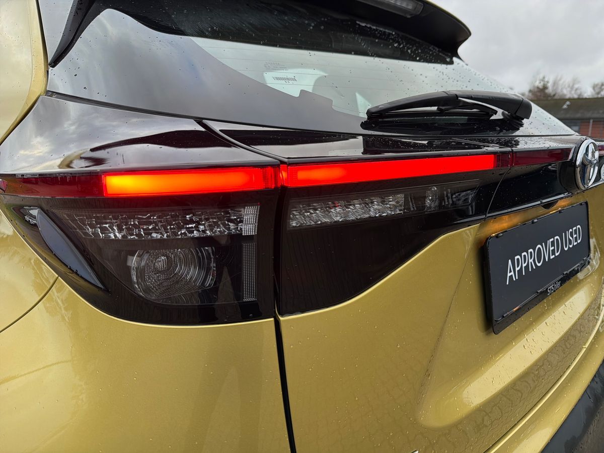 Billede af Toyota Yaris Cross 1,5 Hybrid Active Technology Plus 116HK 5d Trinl. Gear