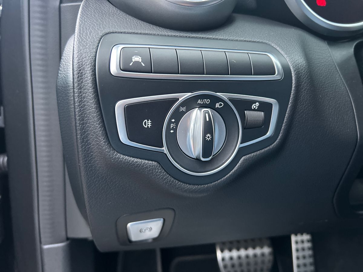 Billede af Mercedes-Benz C300 e T 2,0 Plugin-hybrid Business AMG Night Edition 9G-Tronic 320HK Stc Aut.