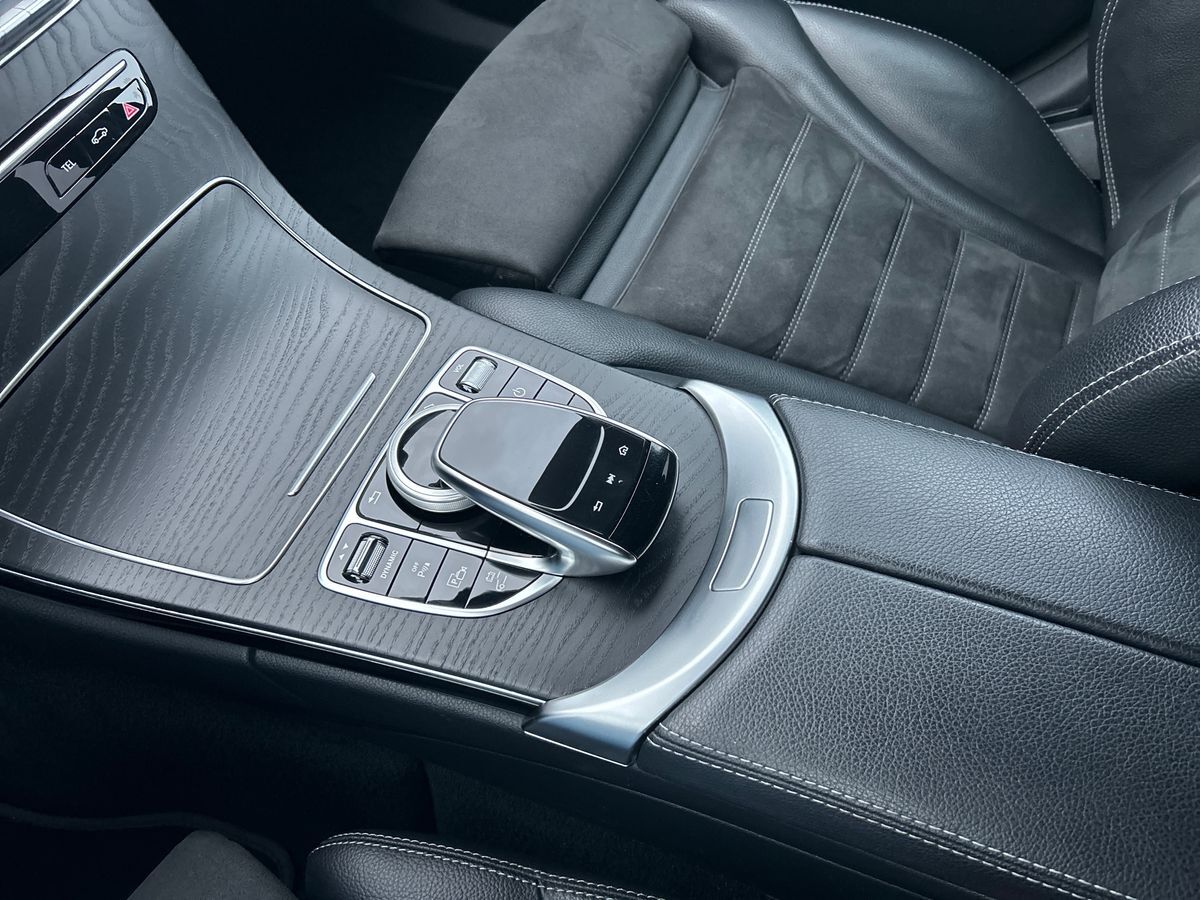 Billede af Mercedes-Benz C300 e T 2,0 Plugin-hybrid Business AMG Night Edition 9G-Tronic 320HK Stc Aut.