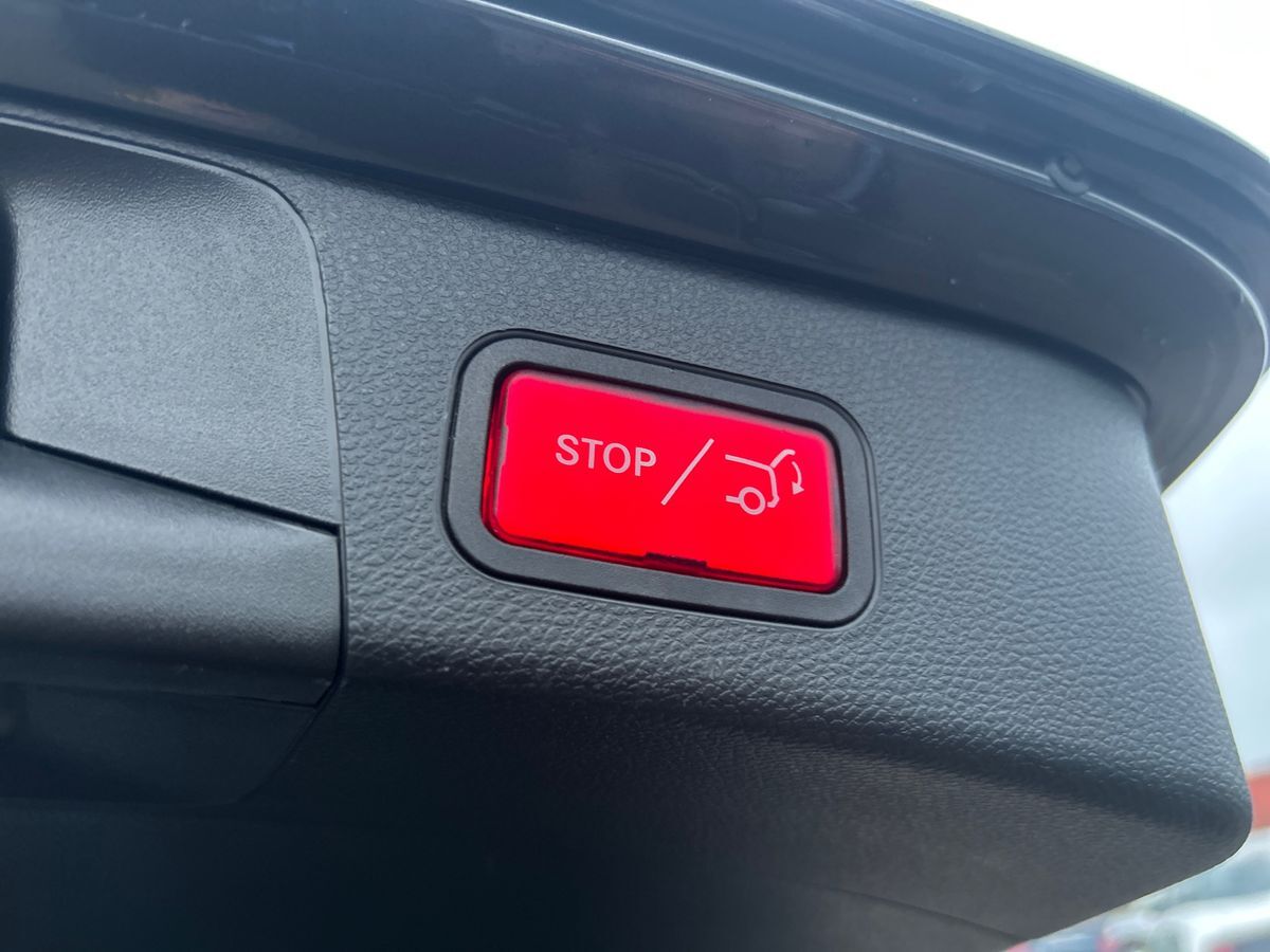 Billede af Mercedes-Benz C300 e T 2,0 Plugin-hybrid Business AMG Night Edition 9G-Tronic 320HK Stc Aut.