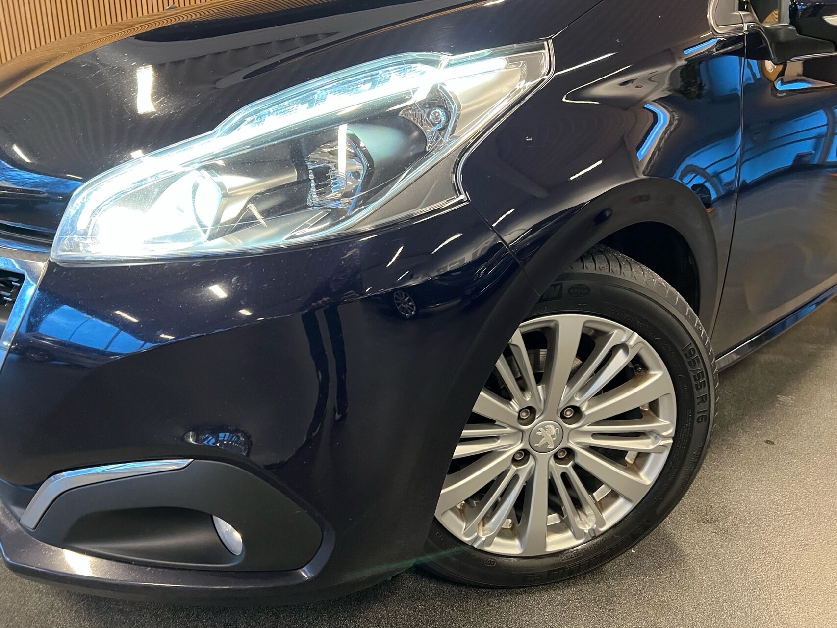 Billede af Peugeot 208 1,5 BlueHDi Prestige 100HK 5d