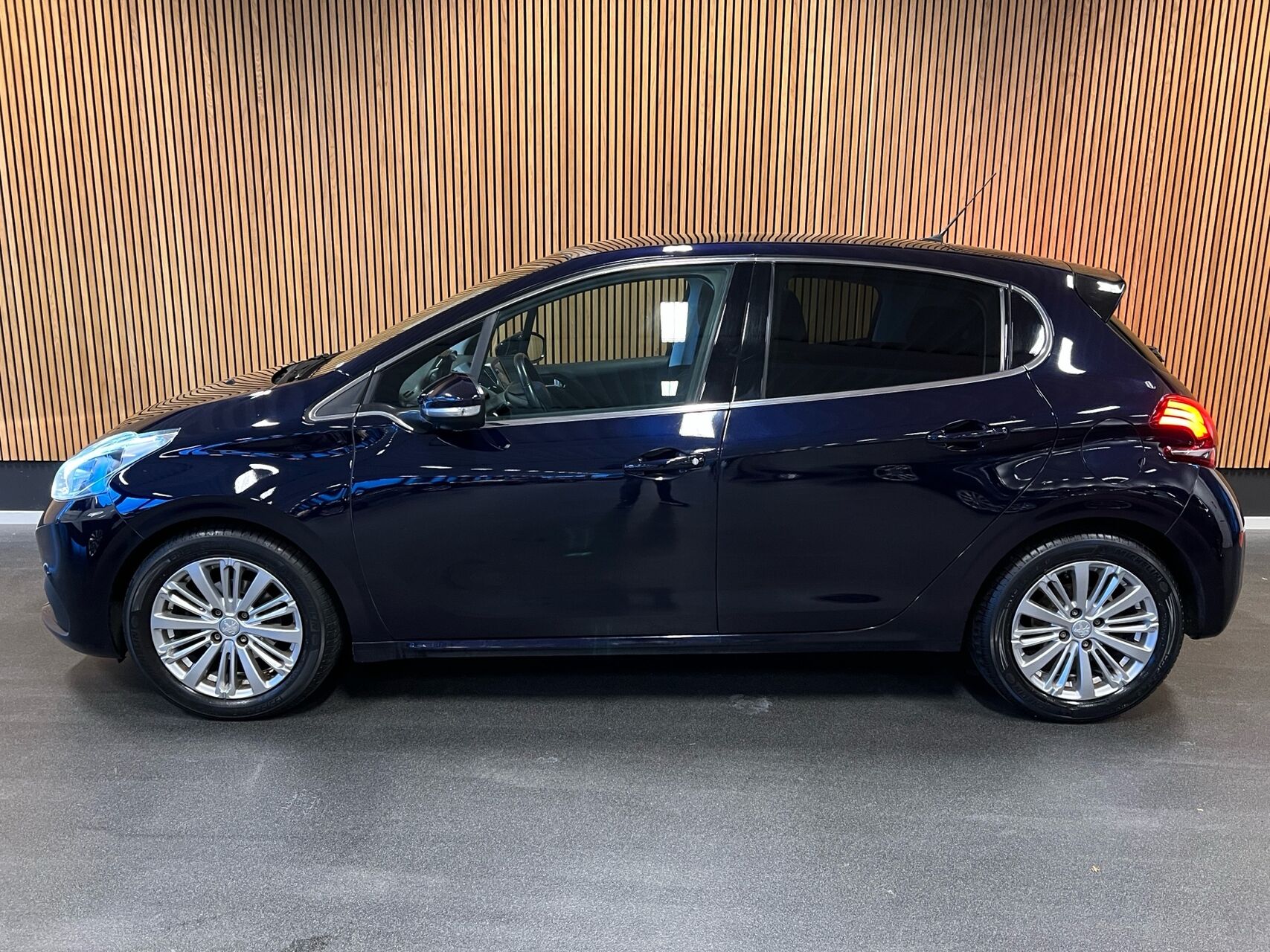 Billede af Peugeot 208 1,5 BlueHDi Prestige 100HK 5d