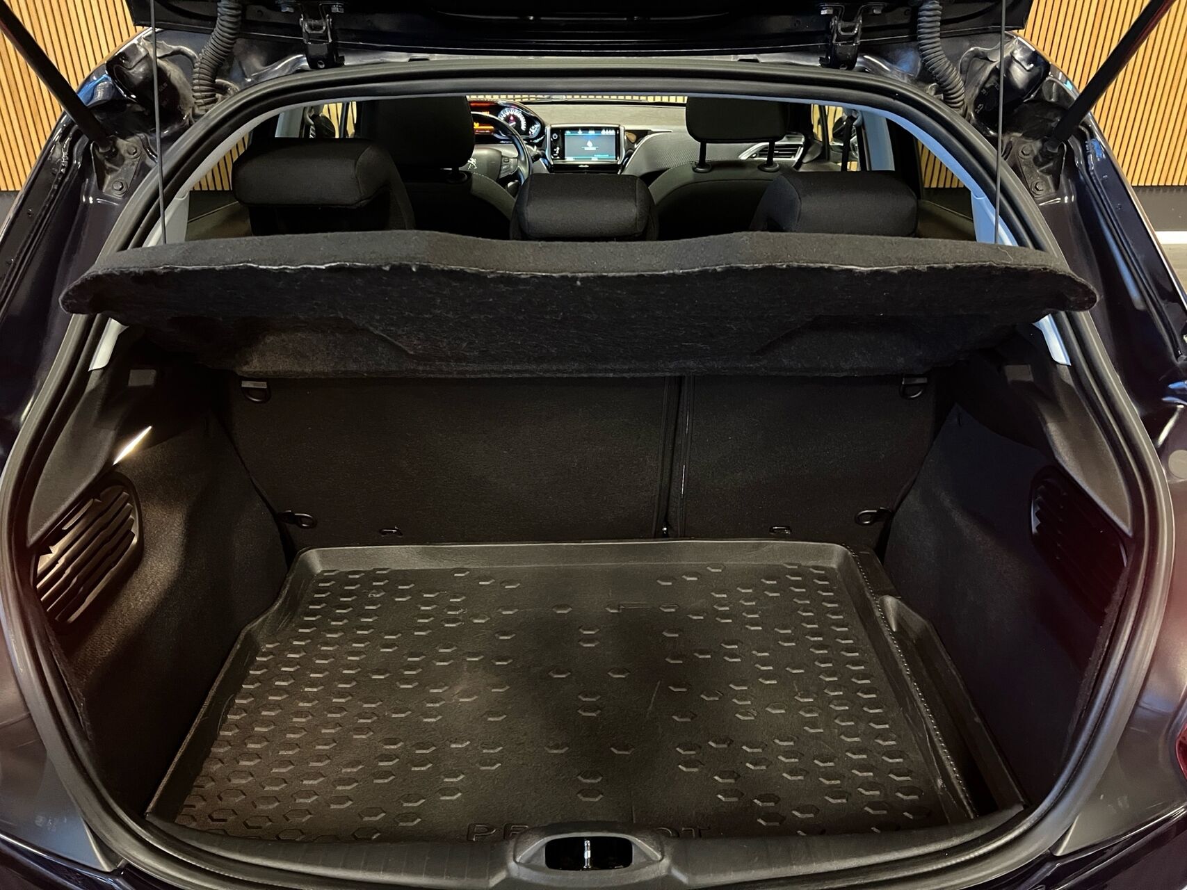 Billede af Peugeot 208 1,5 BlueHDi Prestige 100HK 5d