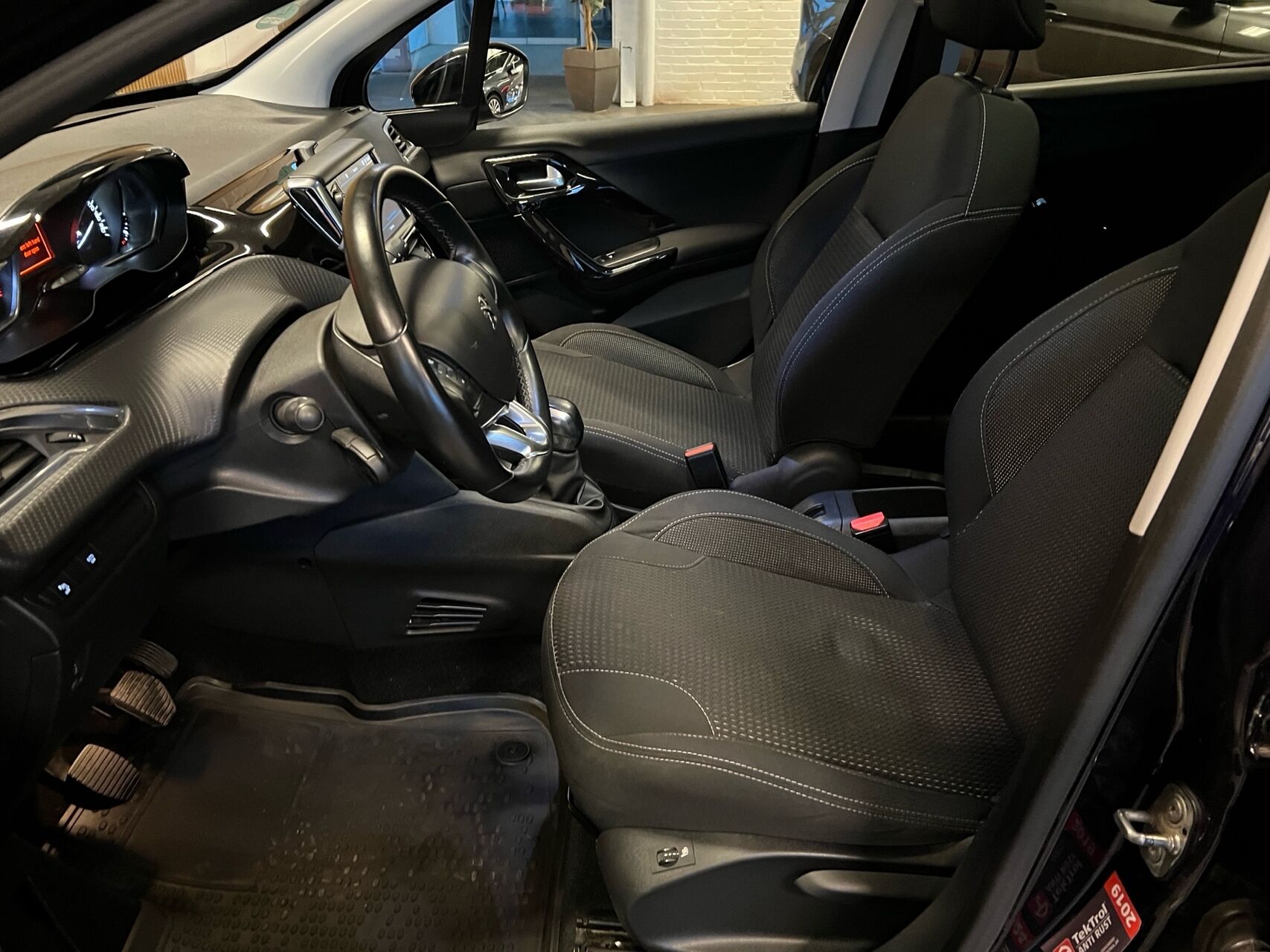 Billede af Peugeot 208 1,5 BlueHDi Prestige 100HK 5d