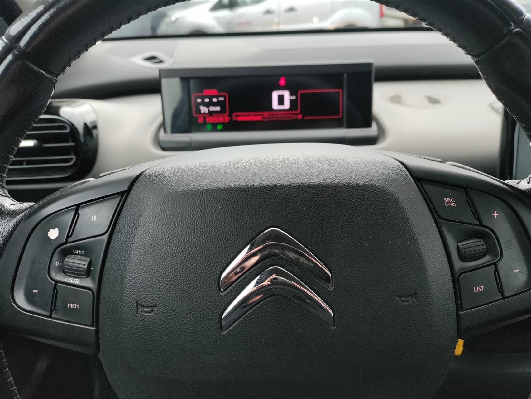 Billede af Citroën C4 Cactus 1,6 Blue HDi Feel 100HK 5d