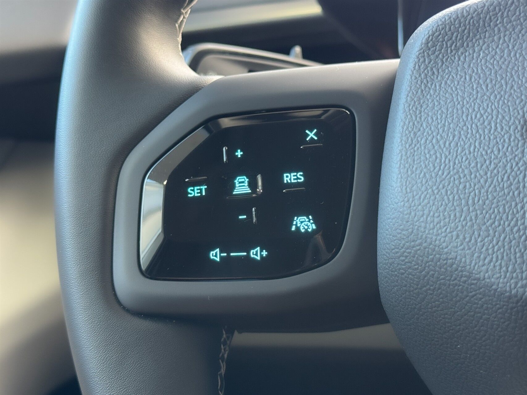 Billede af Ford Explorer EL UR Select AWD 340HK 5d Aut.