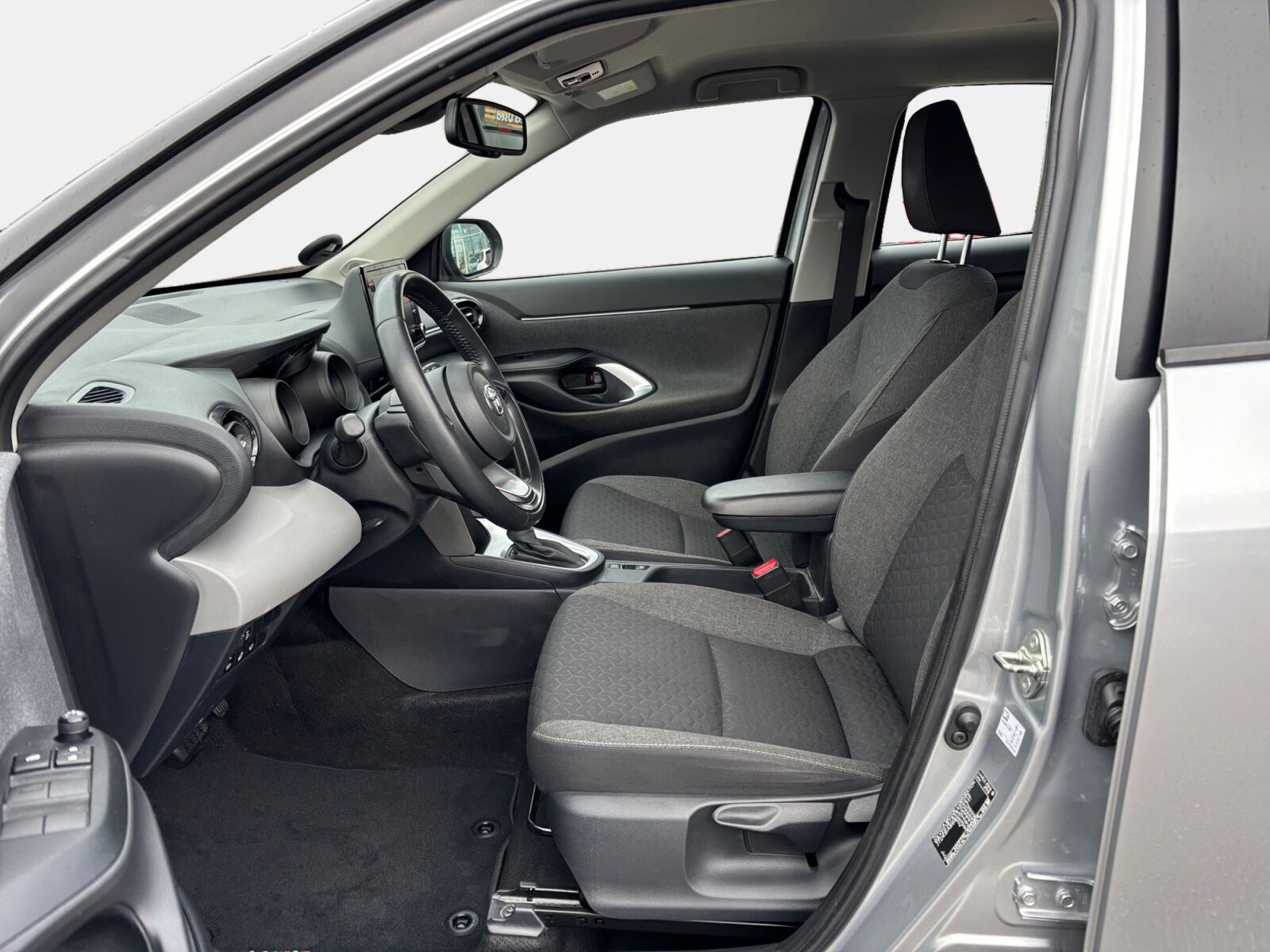 Billede af Toyota Yaris Cross 1,5 Hybrid Active 116HK 5d Trinl. Gear