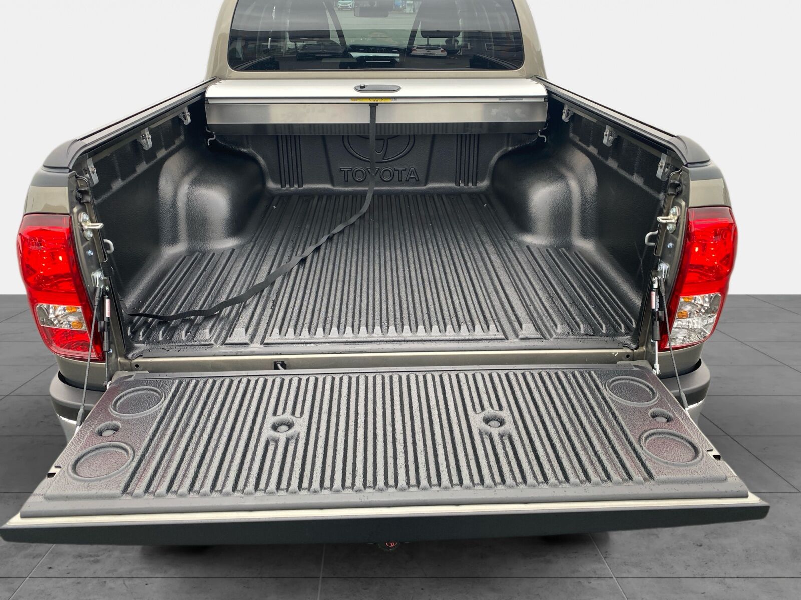 Billede af Toyota HiLux Dobb.Kab. 2,8 D-4D T3 AWD 204HK DobKab Aut.