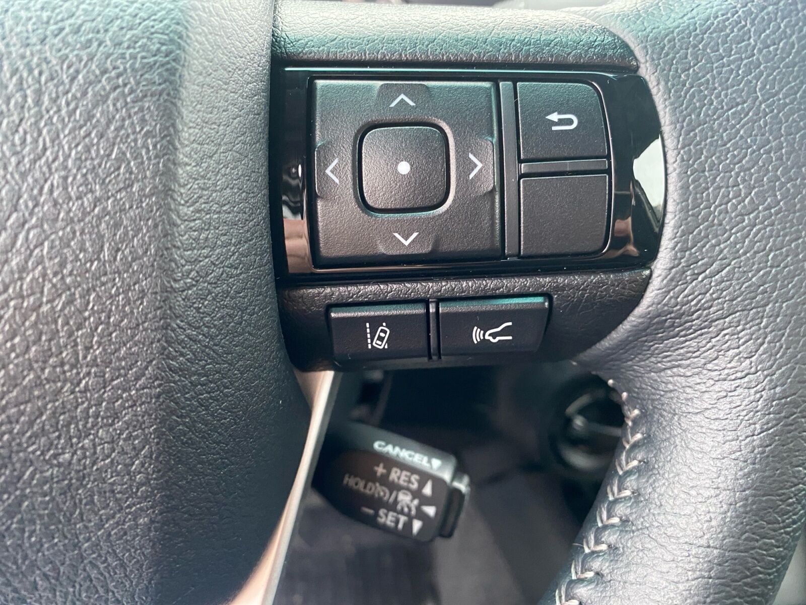 Billede af Toyota HiLux Dobb.Kab. 2,8 D-4D T3 AWD 204HK DobKab Aut.