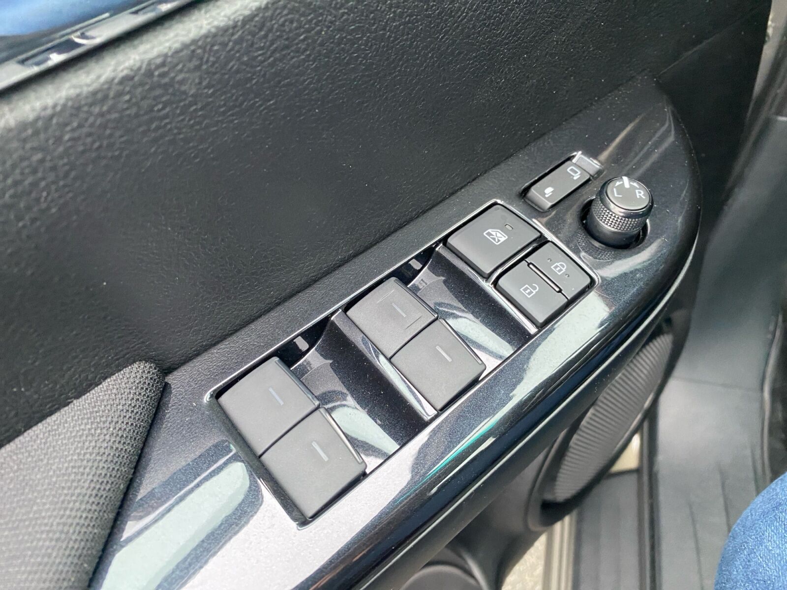 Billede af Toyota HiLux Dobb.Kab. 2,8 D-4D T3 AWD 204HK DobKab Aut.