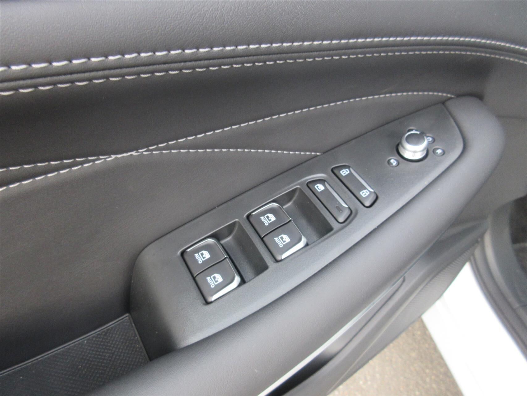 Billede af Navor E5 1,5 Plugin-hybrid Rock E-CVT 218HK 5d Aut.