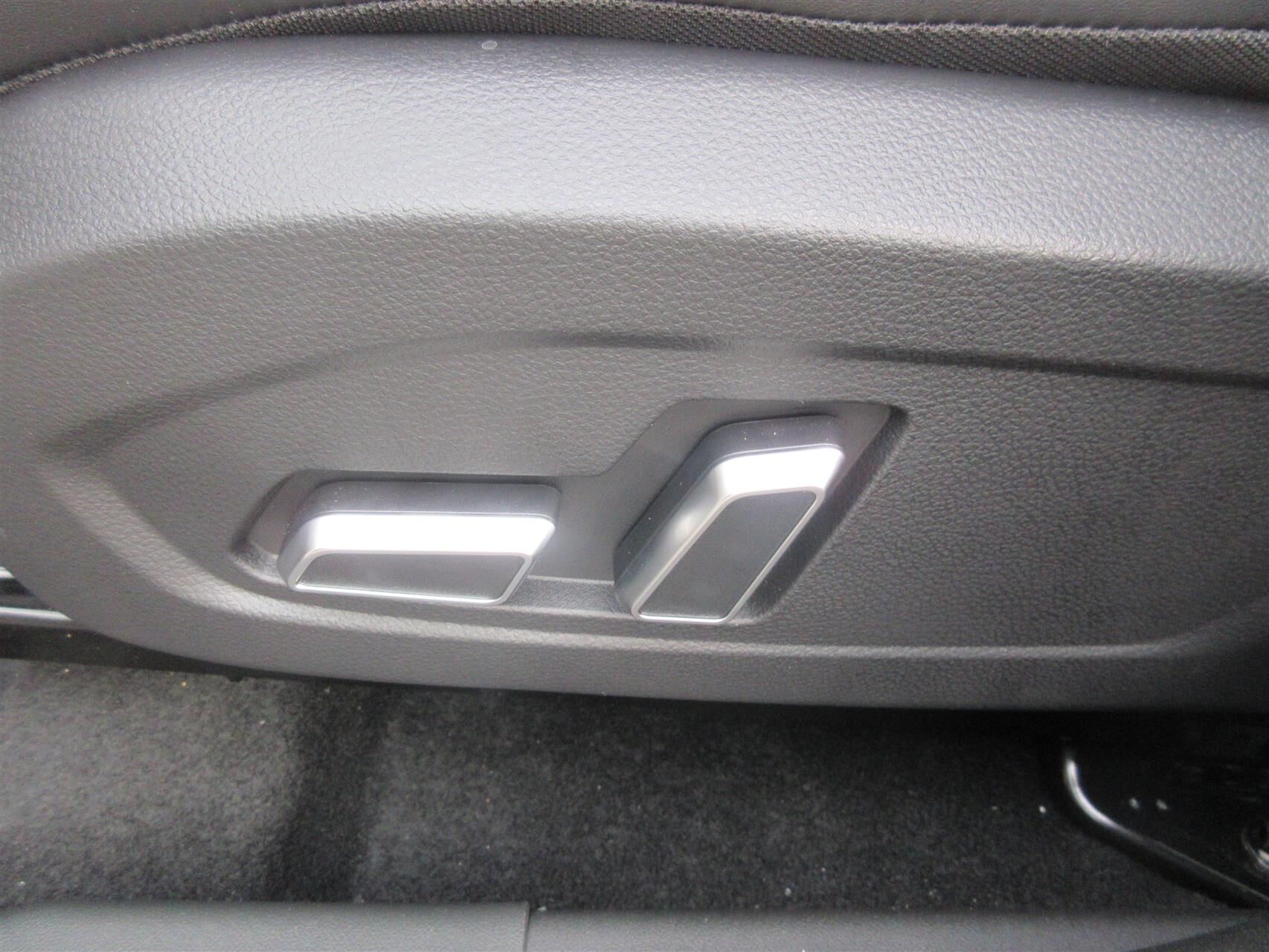 Billede af Navor E5 1,5 Plugin-hybrid Rock E-CVT 218HK 5d Aut.