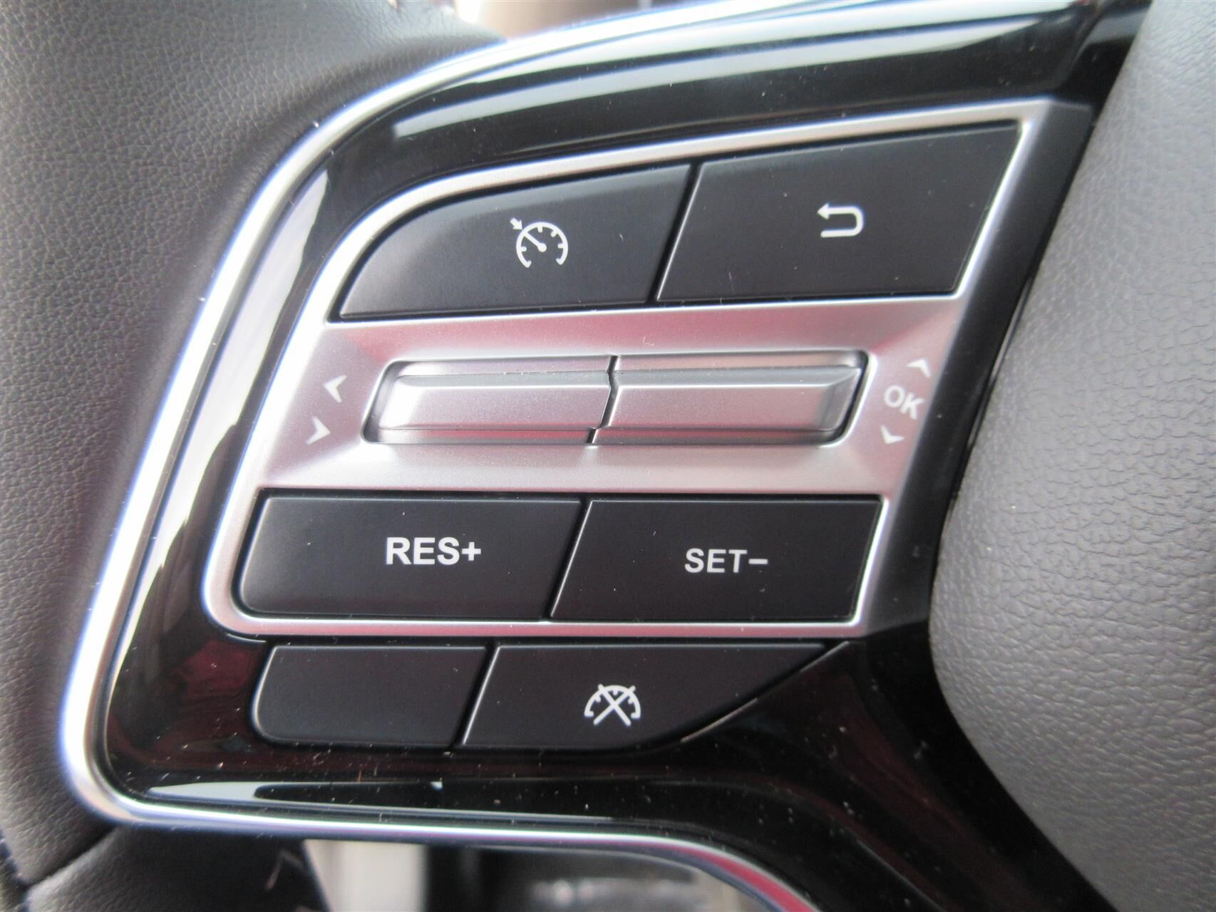 Billede af Navor E5 1,5 Plugin-hybrid Rock E-CVT 218HK 5d Aut.