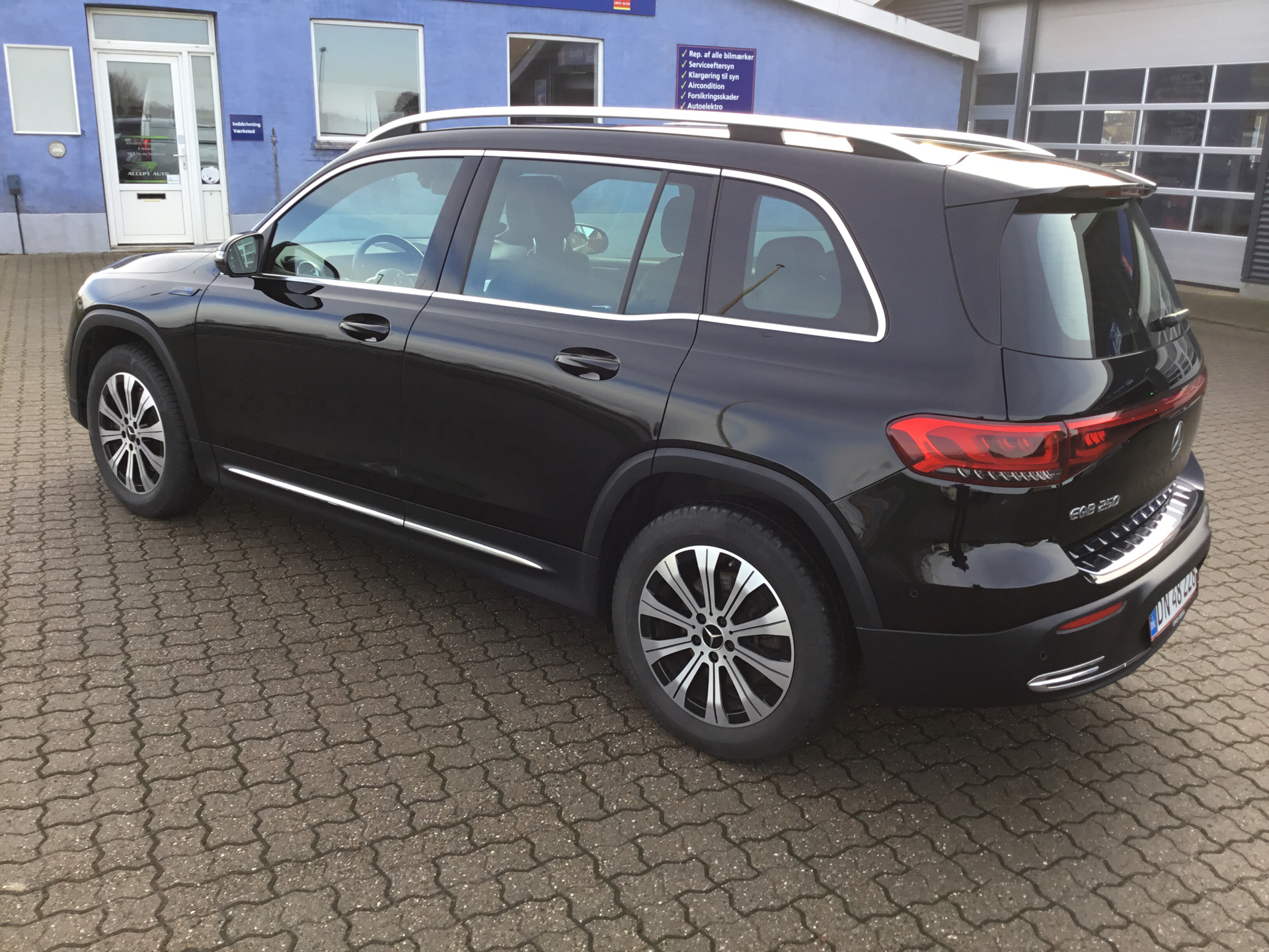 Billede af Mercedes-Benz EQB 250 EL 190HK 5d Aut.