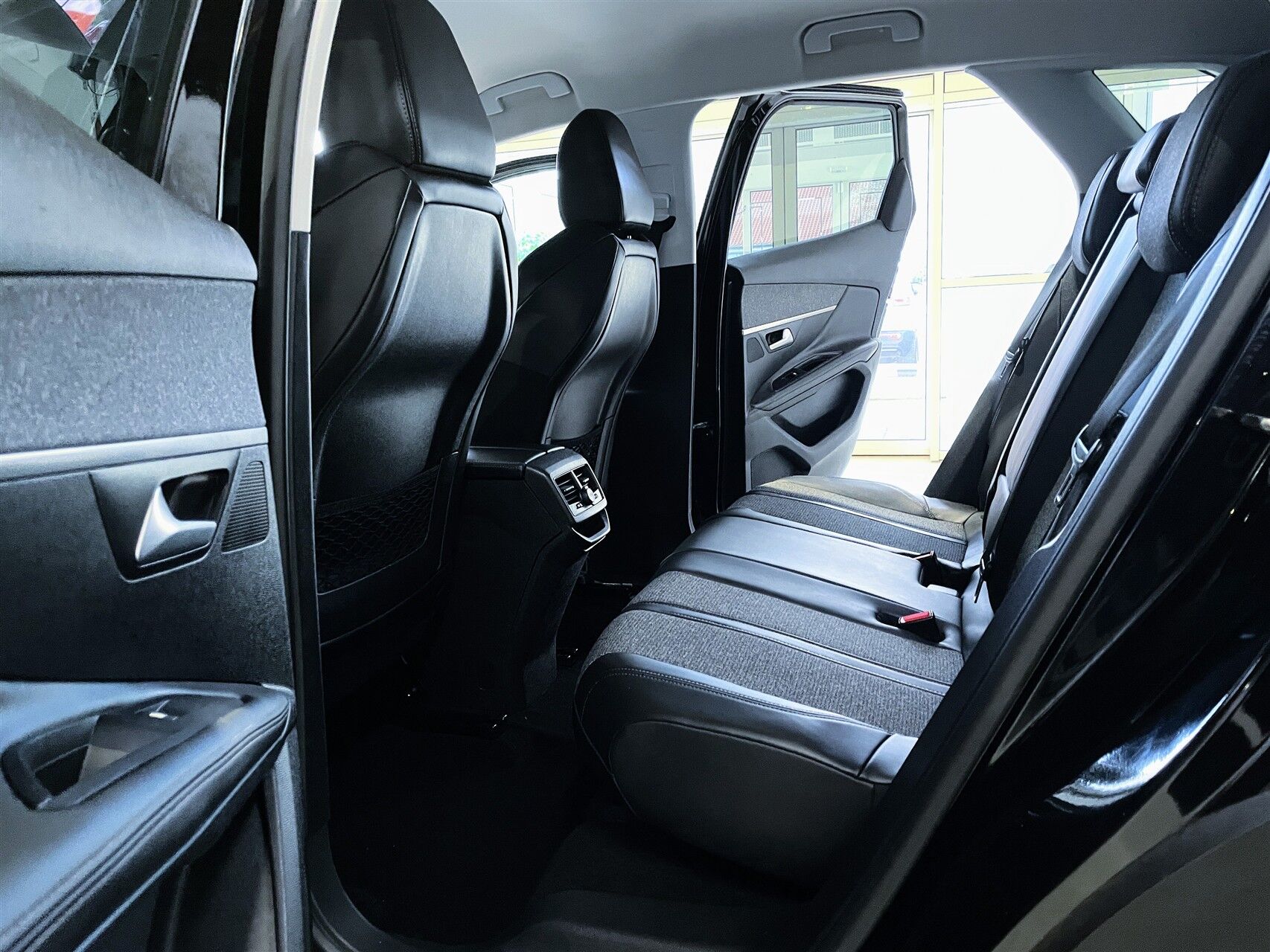 Billede af Peugeot 3008 1,5 BlueHDi Allure Pack 130HK 5d 6g