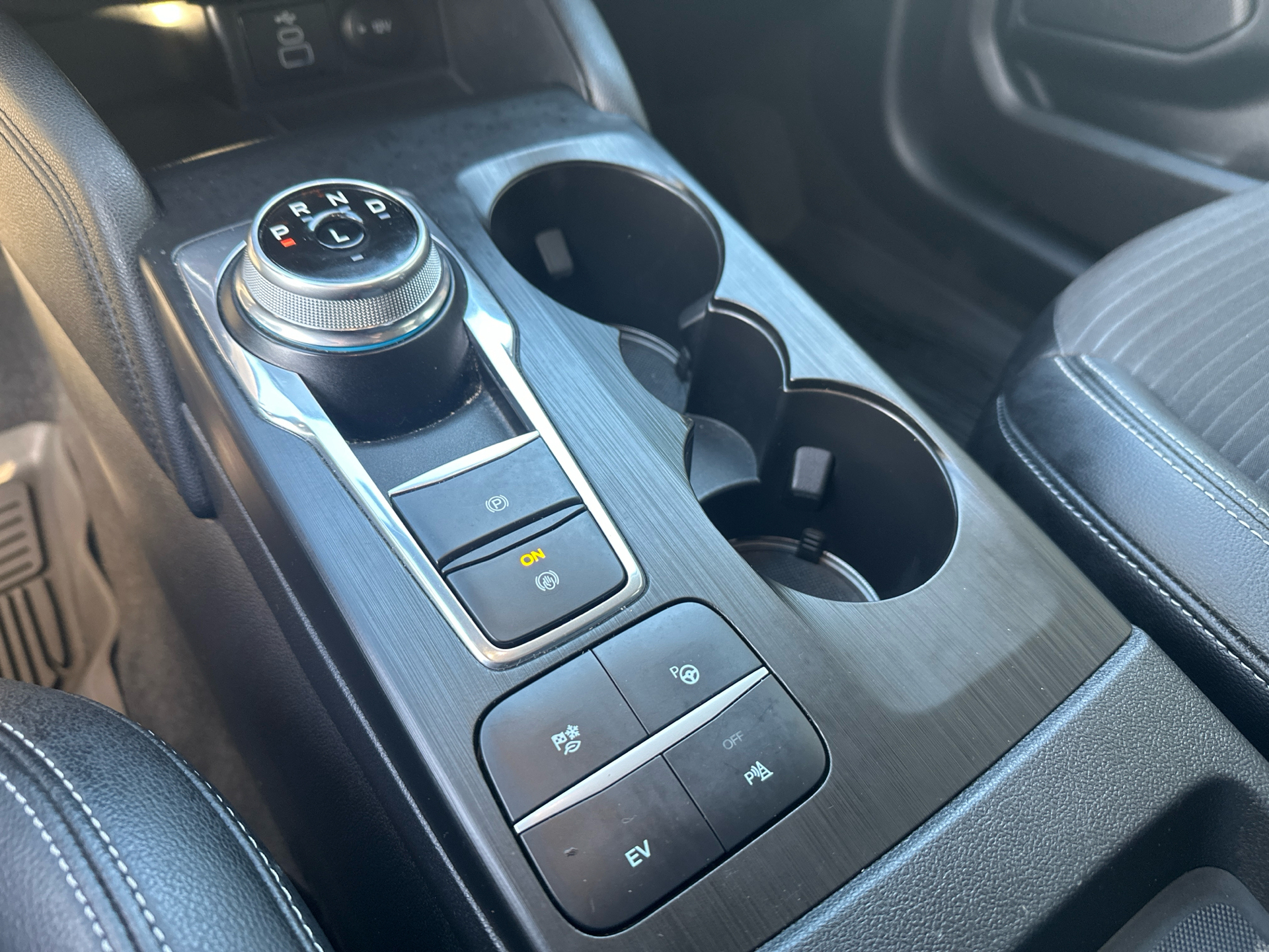 Billede af Ford Kuga 2,5 Plugin-hybrid Titanium X CVT 225HK 5d Trinl. Gear