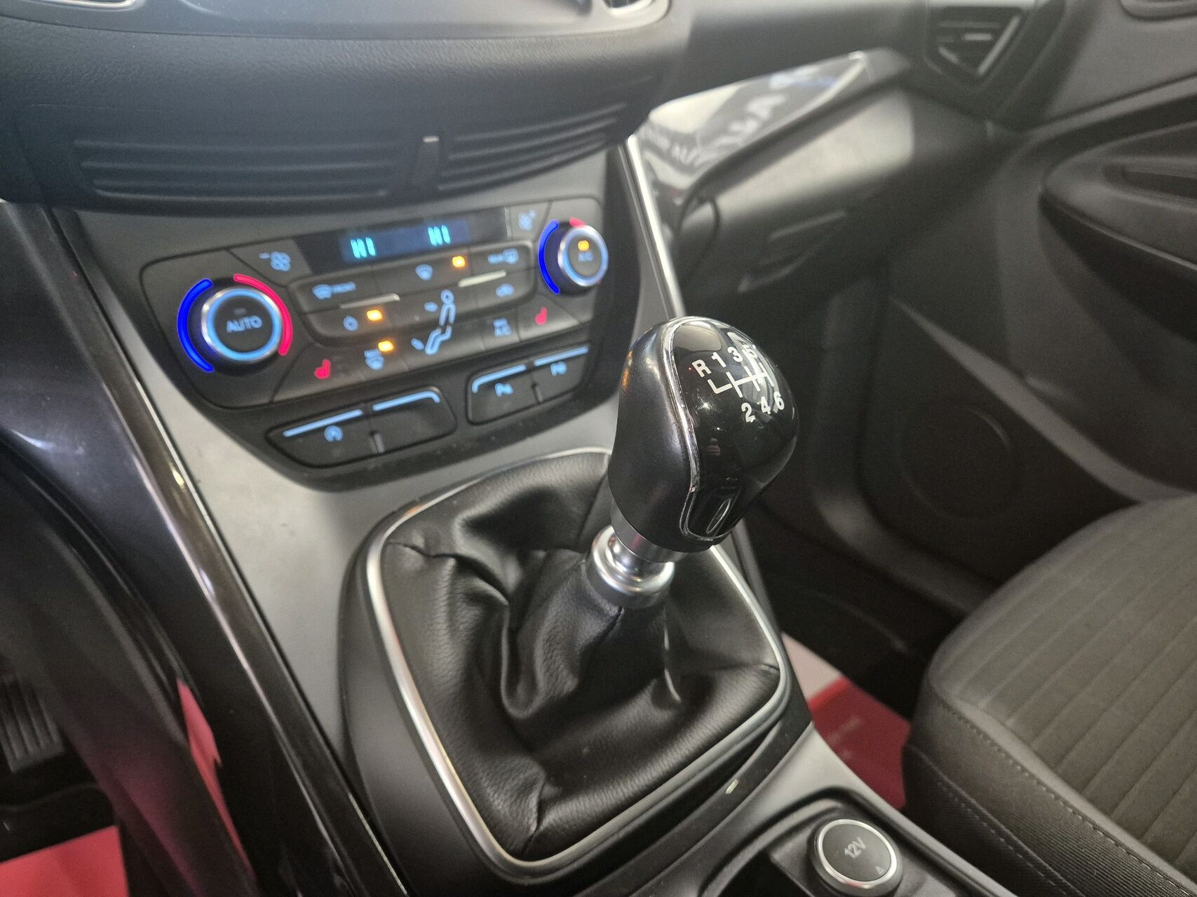 Billede af Ford C-MAX 1,5 TDCi Titanium 120HK 6g