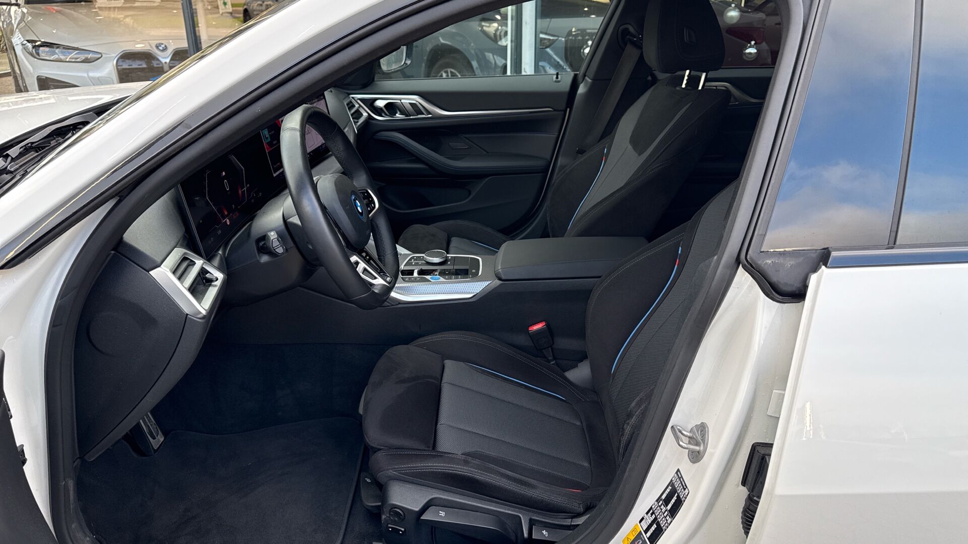 Billede af BMW i4 xDrive40 Gran Coupé Fully Charged M-Sport 401HK 5d Aut. 