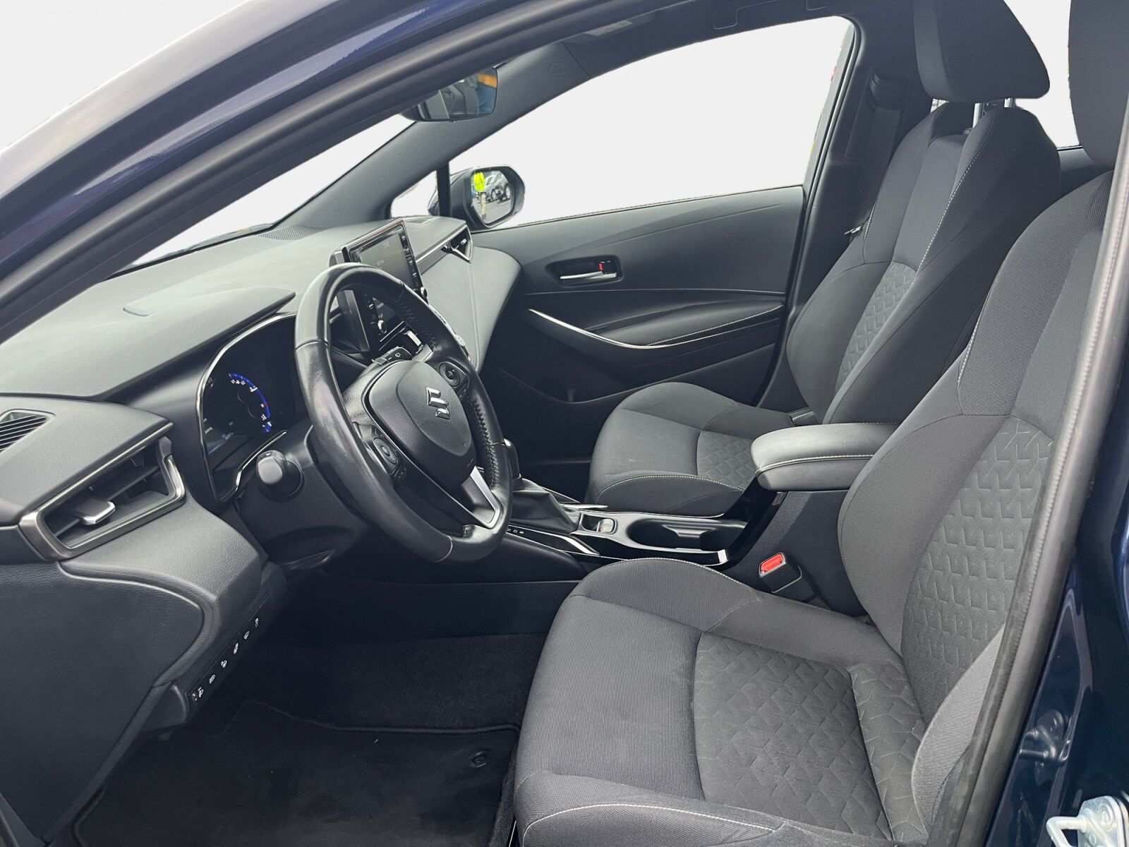 Billede af Suzuki Swace 1,8 Hybrid Exclusive E-CVT 122HK Stc Trinl. Gear