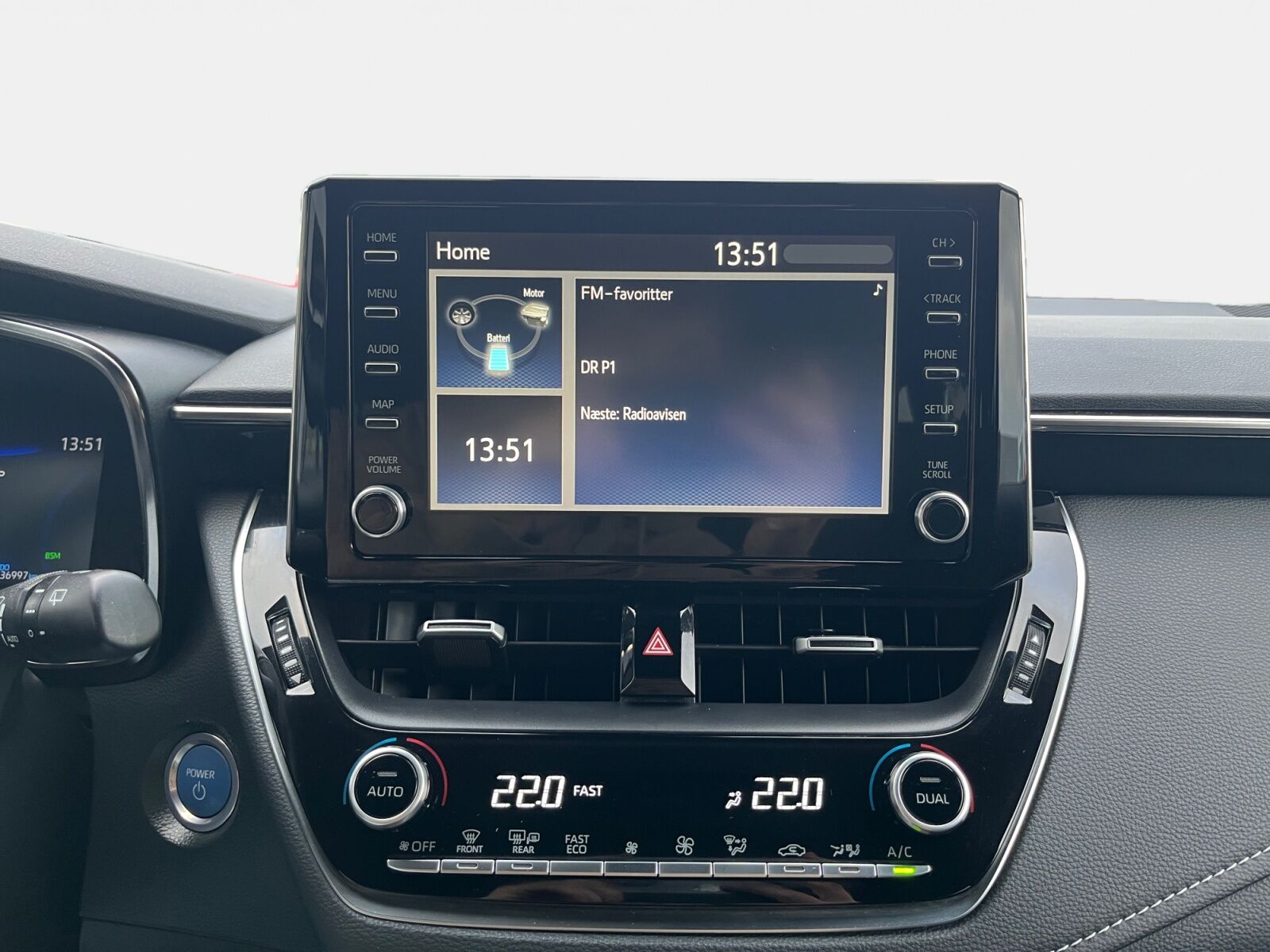 Billede af Suzuki Swace 1,8 Hybrid Exclusive E-CVT 122HK Stc Trinl. Gear